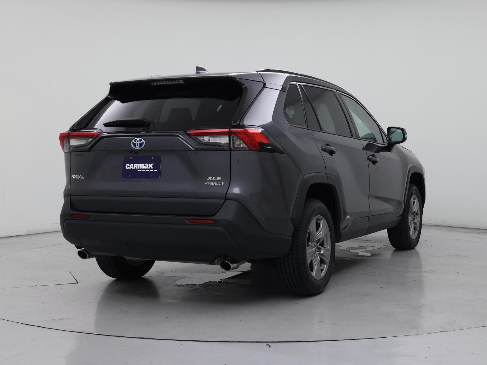 2024 Toyota RAV4 XLE - Photo 9