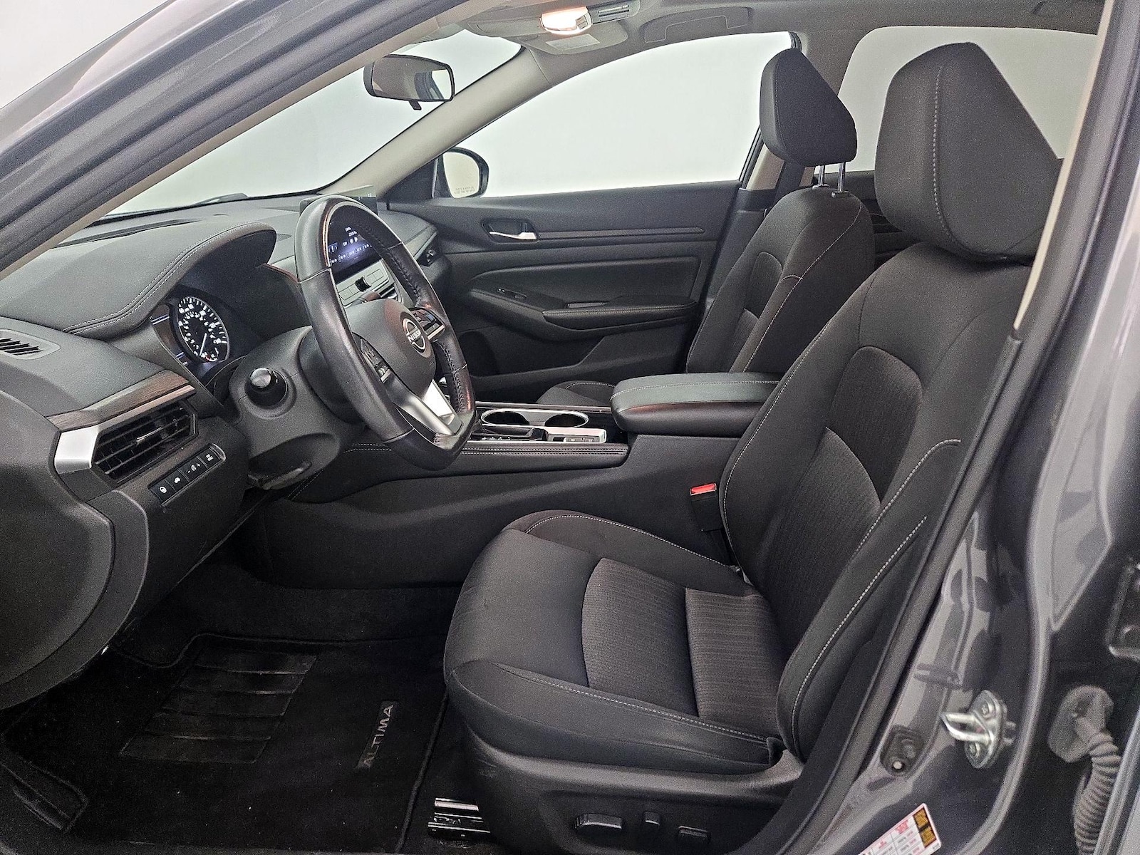 2024 Nissan Altima SV - Photo 12