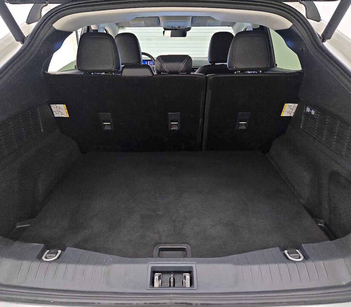 Trunk/Cargo (Seats Up)
