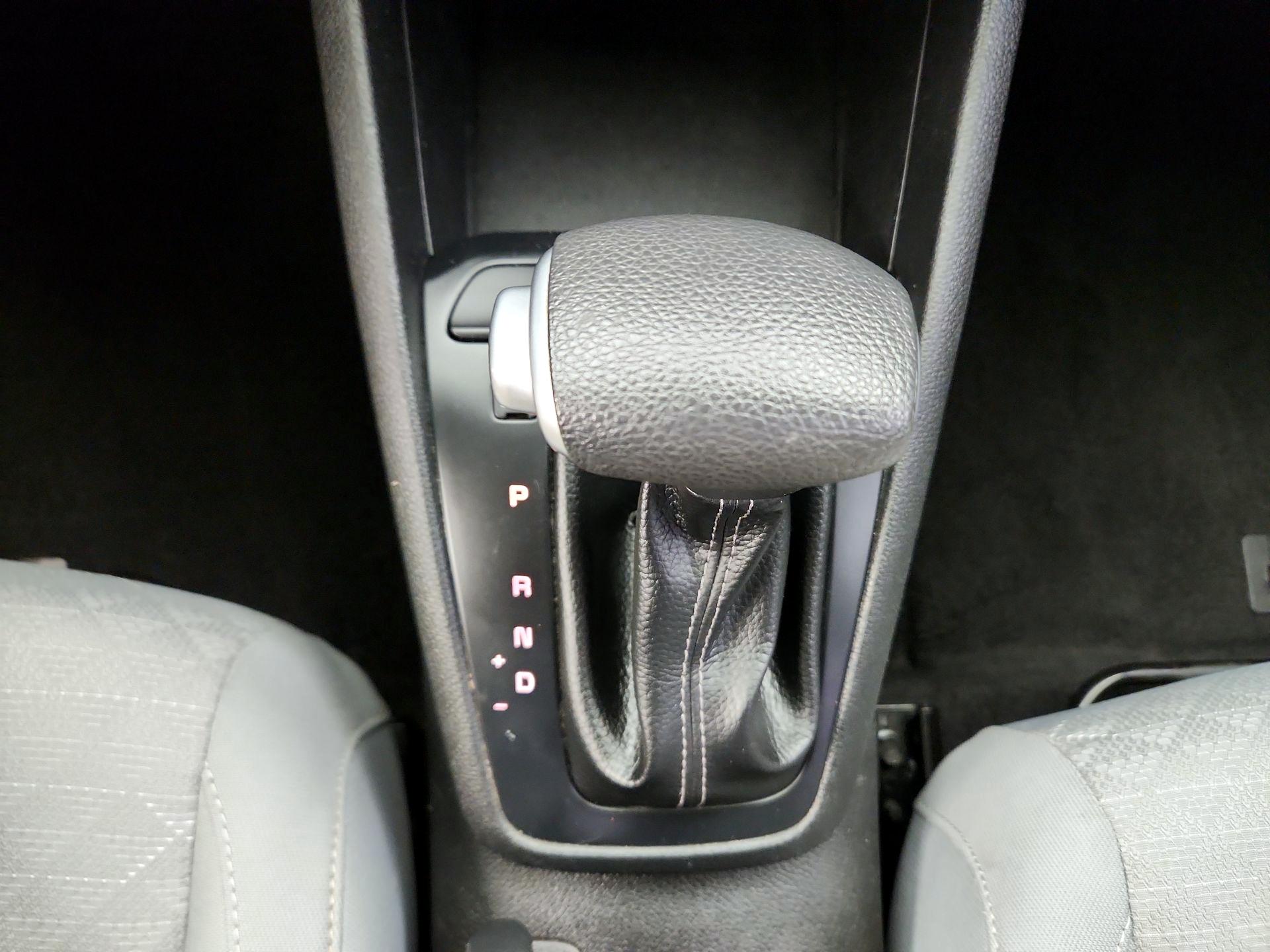 Thumbnail: 2023 Kia Rio - 17