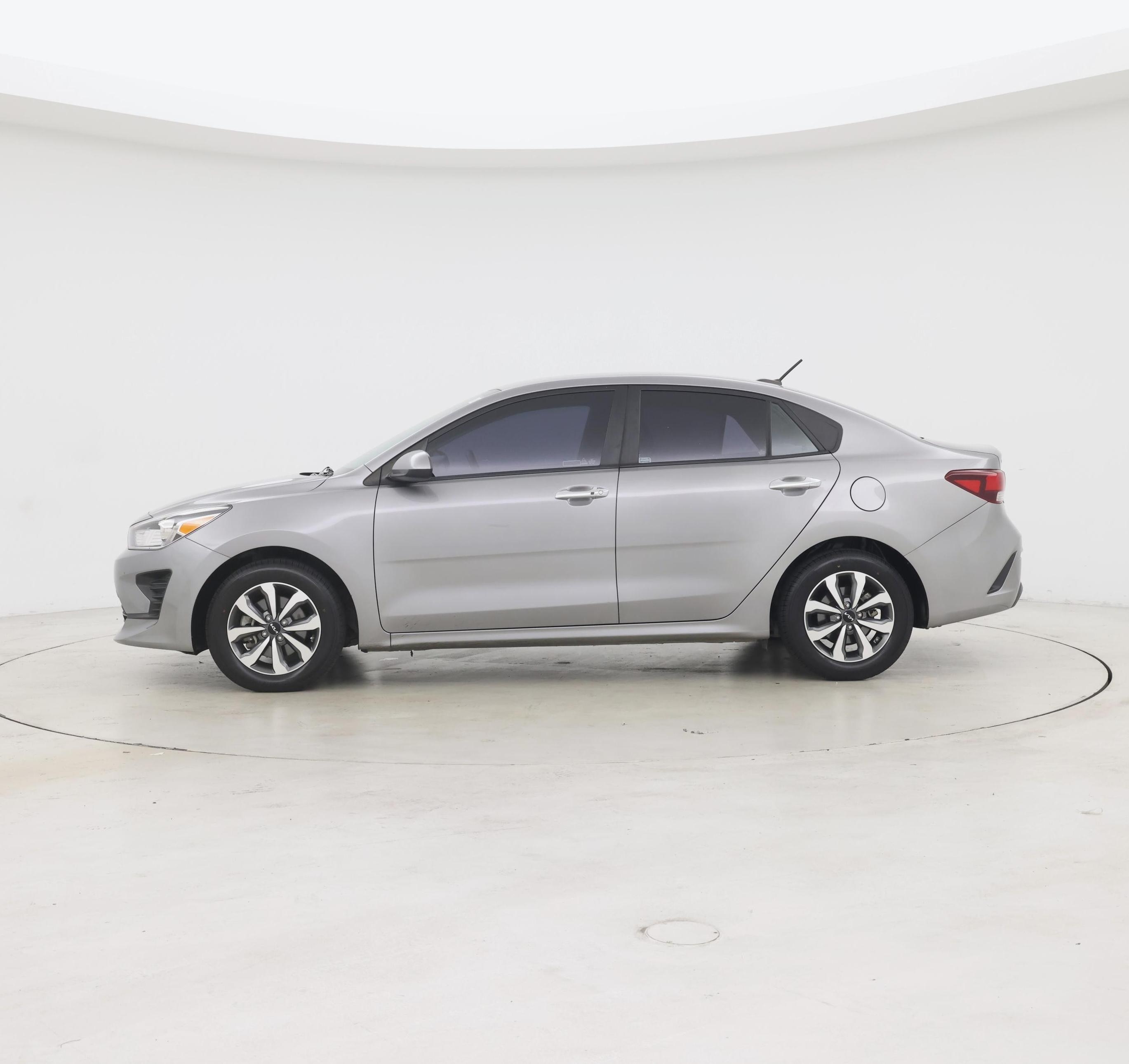 Thumbnail: 2023 Kia Rio - 3