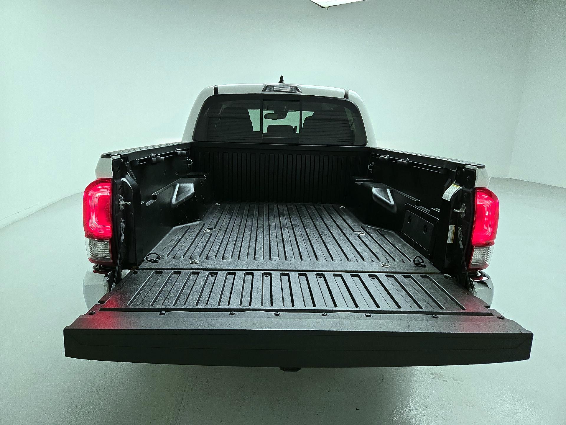 Thumbnail: 2023 Toyota Tacoma - 18