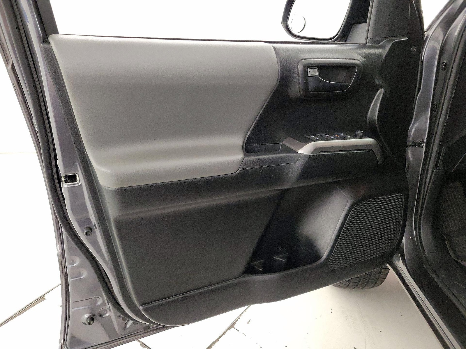 2021 Toyota Tacoma SR5 - Photo 13