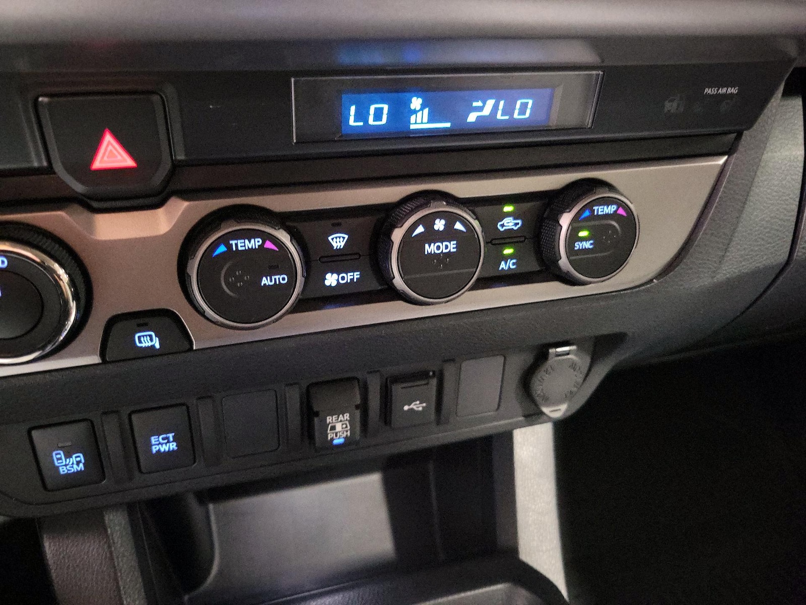2021 Toyota Tacoma SR5 - Photo 17