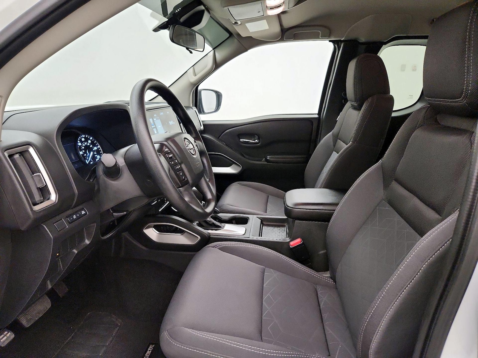 2025 Nissan Frontier SV - Photo 12