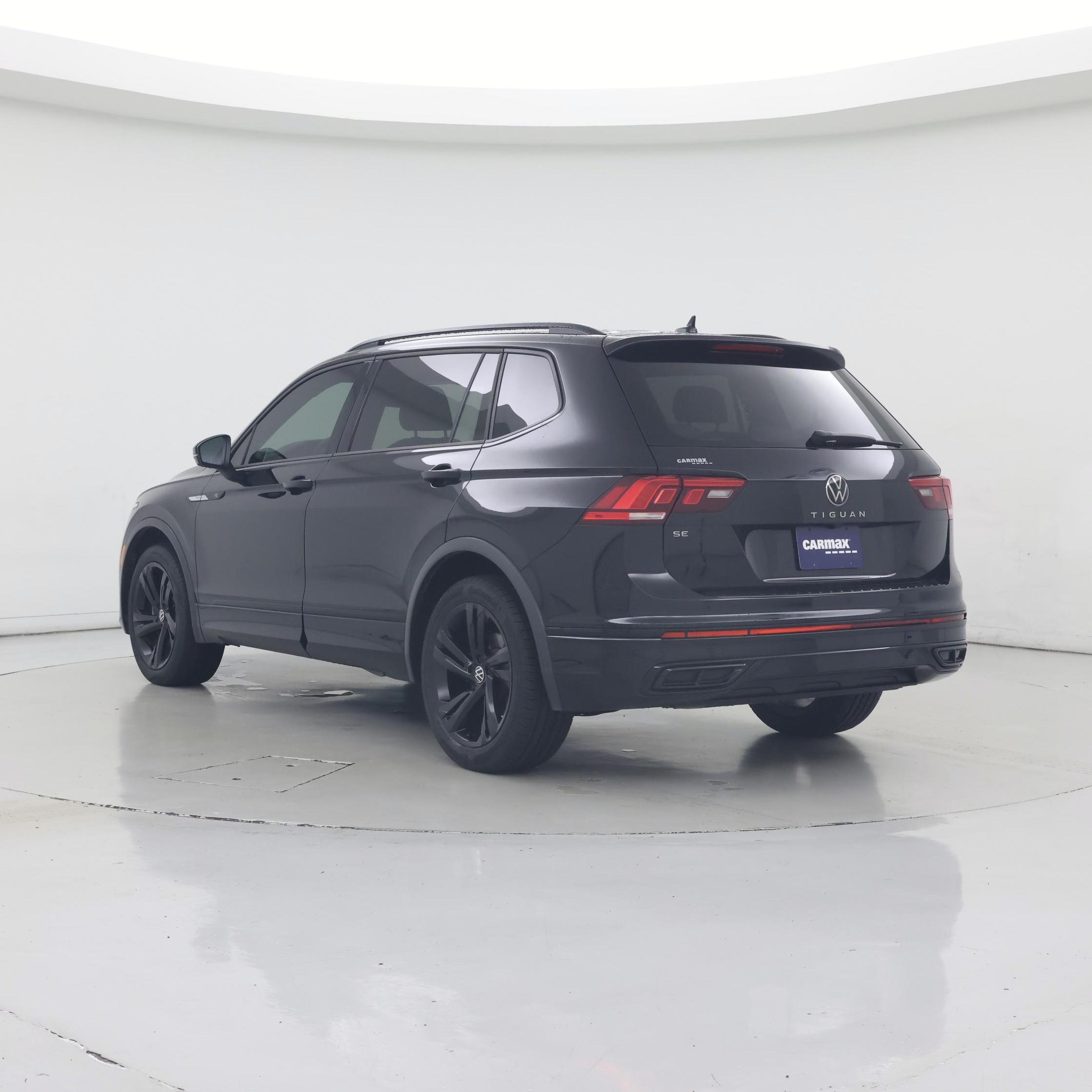 Thumbnail: 2023 Volkswagen Tiguan - 2