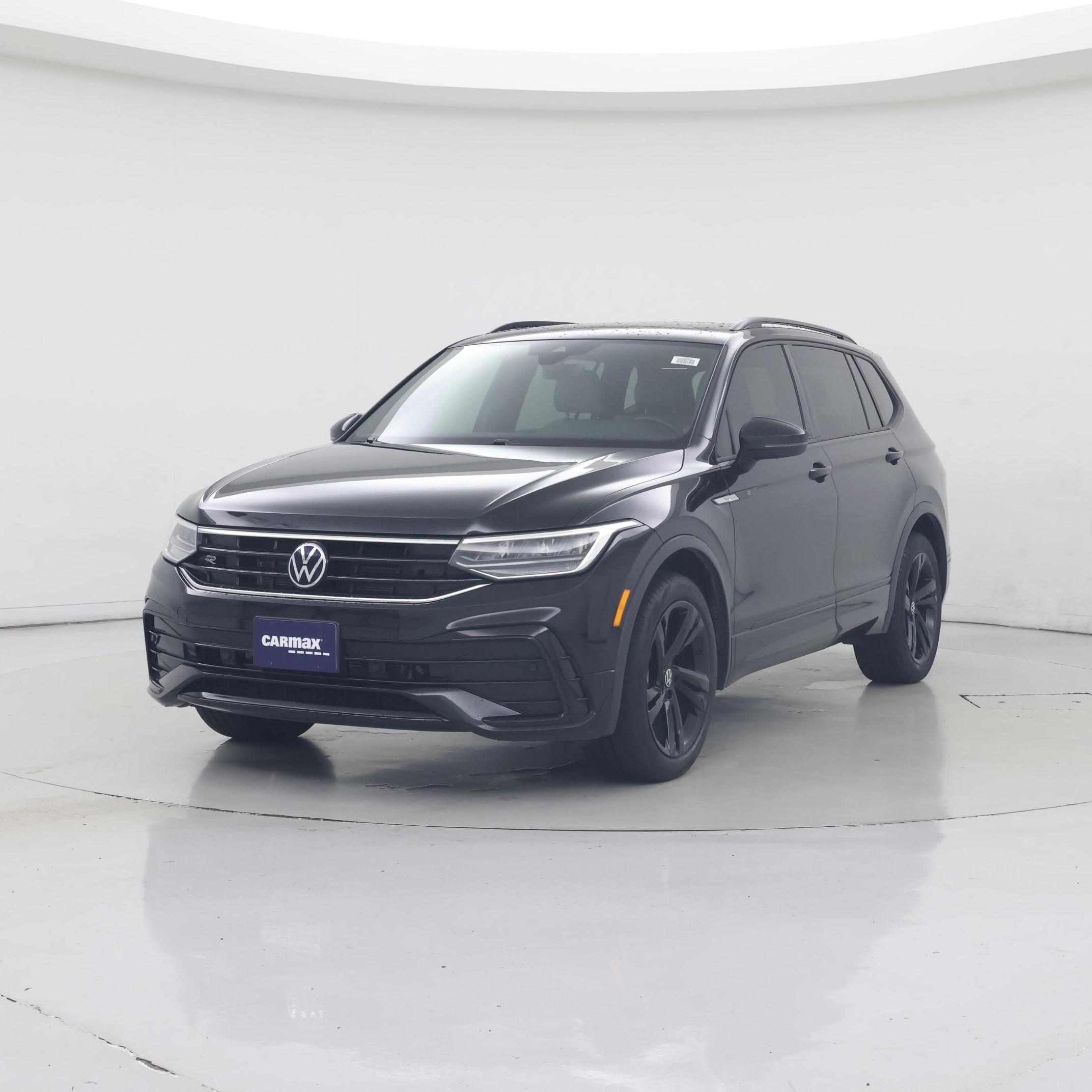 Thumbnail: 2023 Volkswagen Tiguan - 4