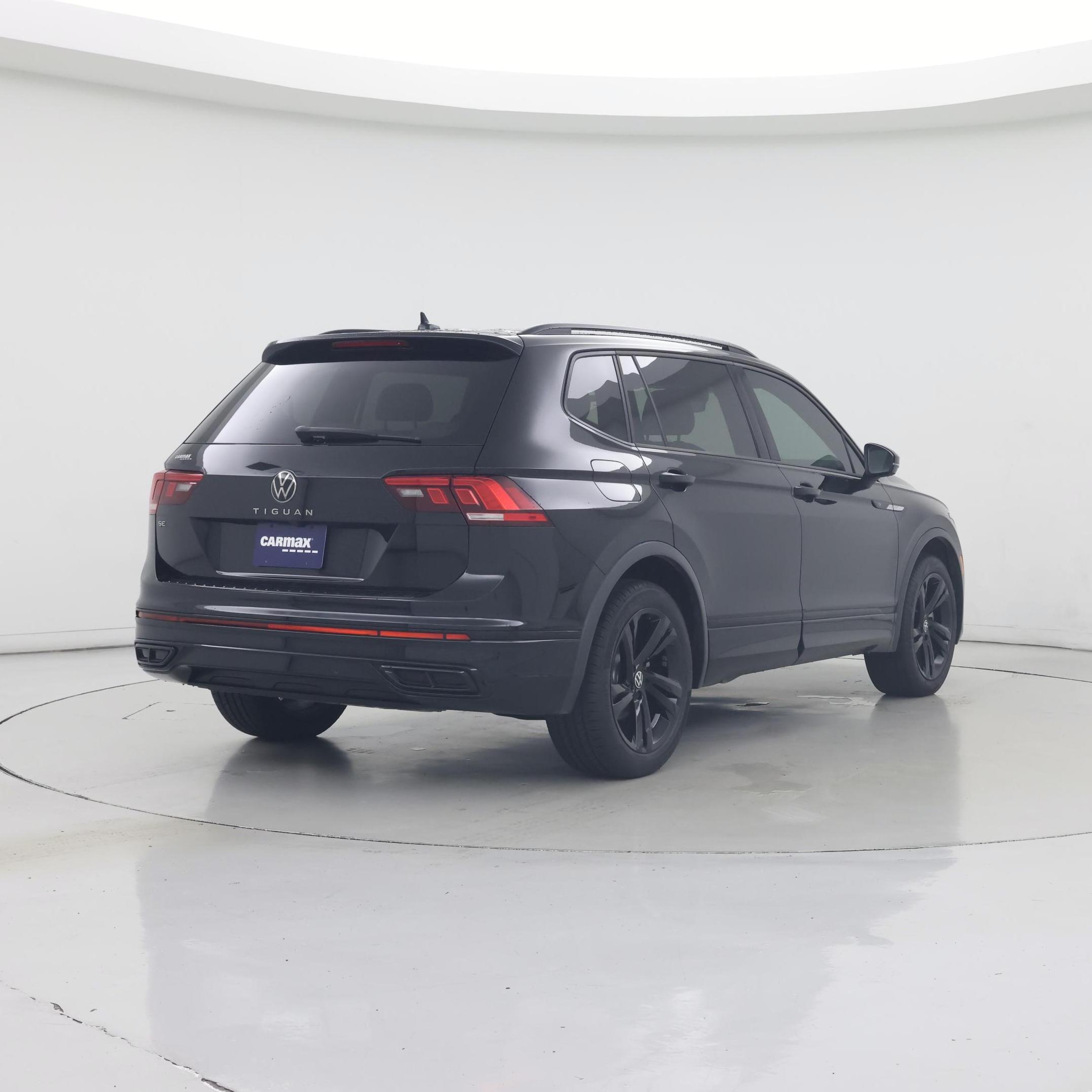 Thumbnail: 2023 Volkswagen Tiguan - 8