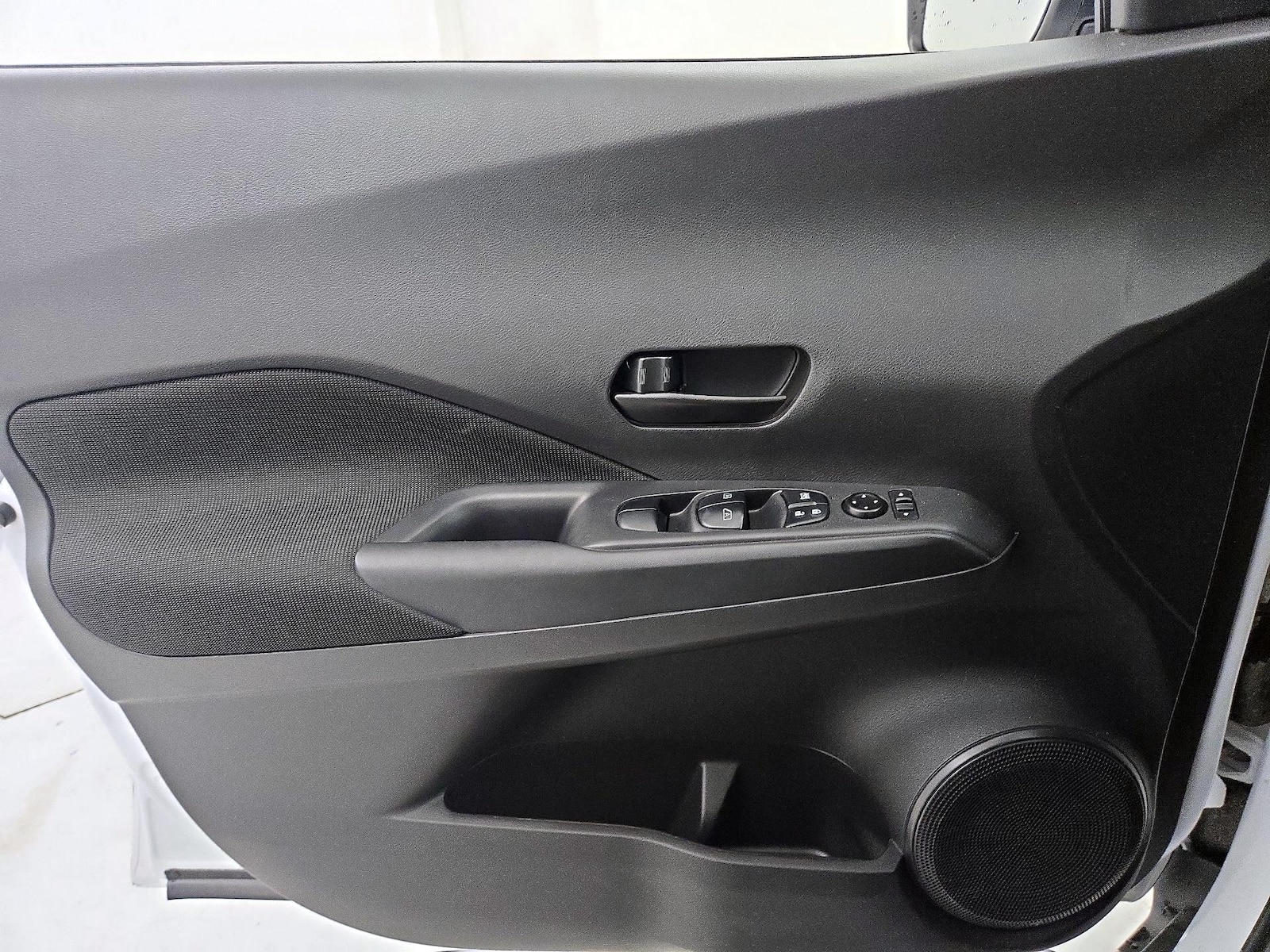 2024 Nissan Kicks S - Photo 13