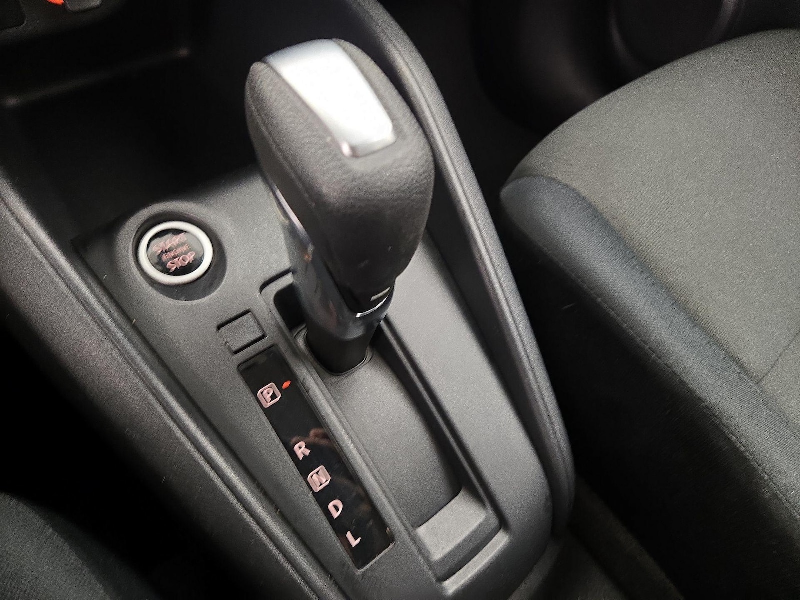 2024 Nissan Kicks S - Photo 18