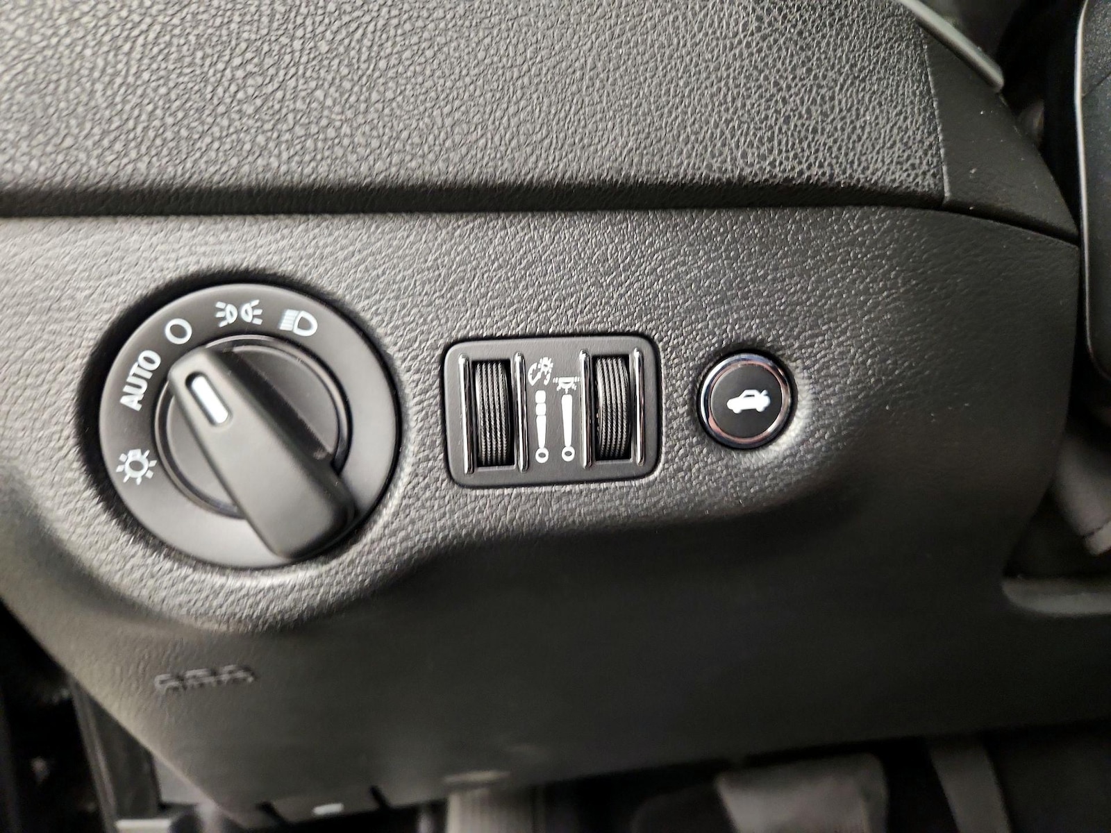 2020 Dodge Charger SXT - Photo 14