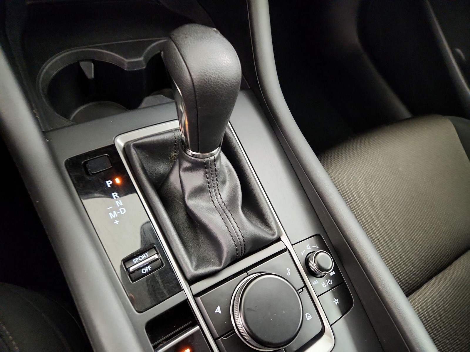 2021 Mazda Mazda3 S - Photo 18
