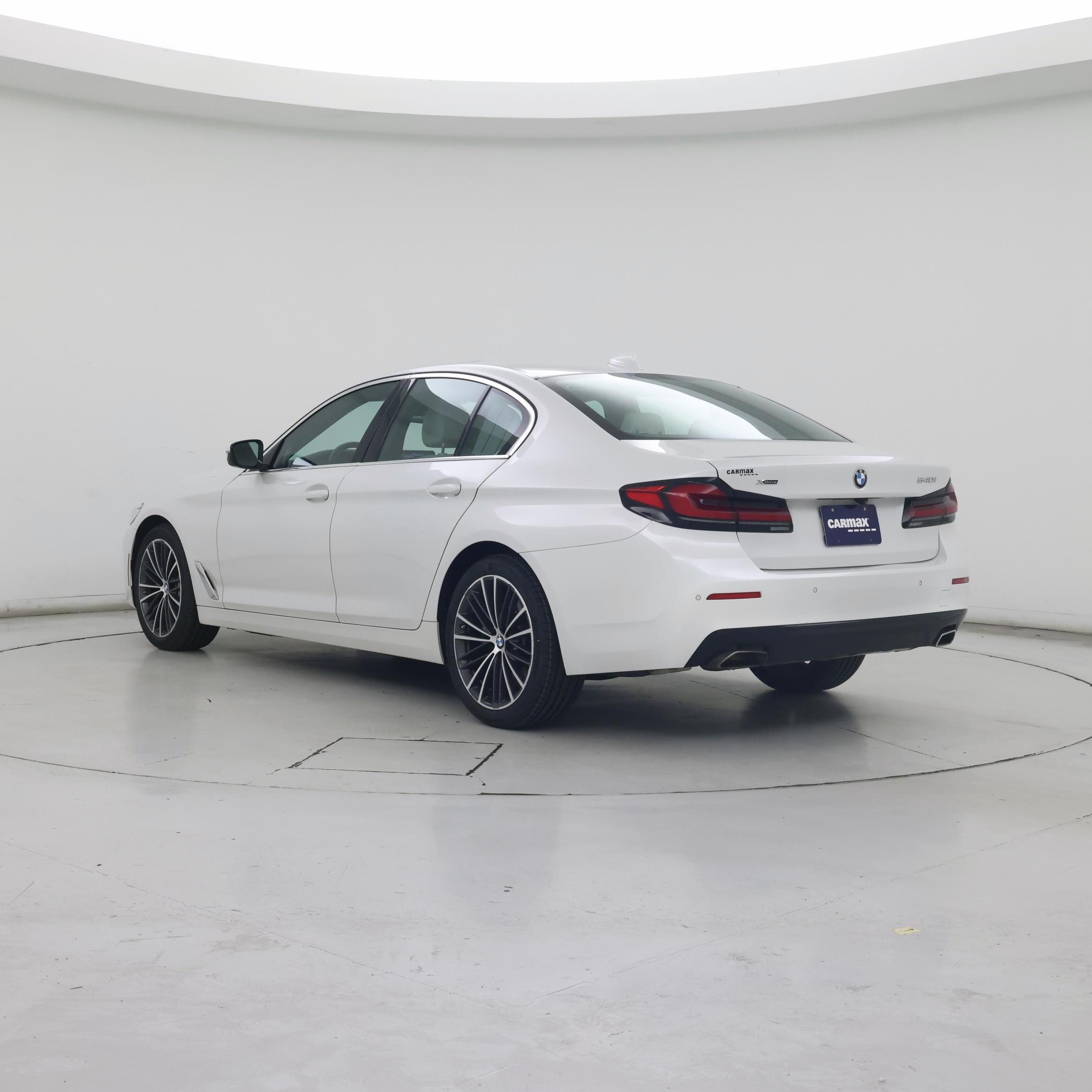 Thumbnail: 2023 BMW 5 Series - 2