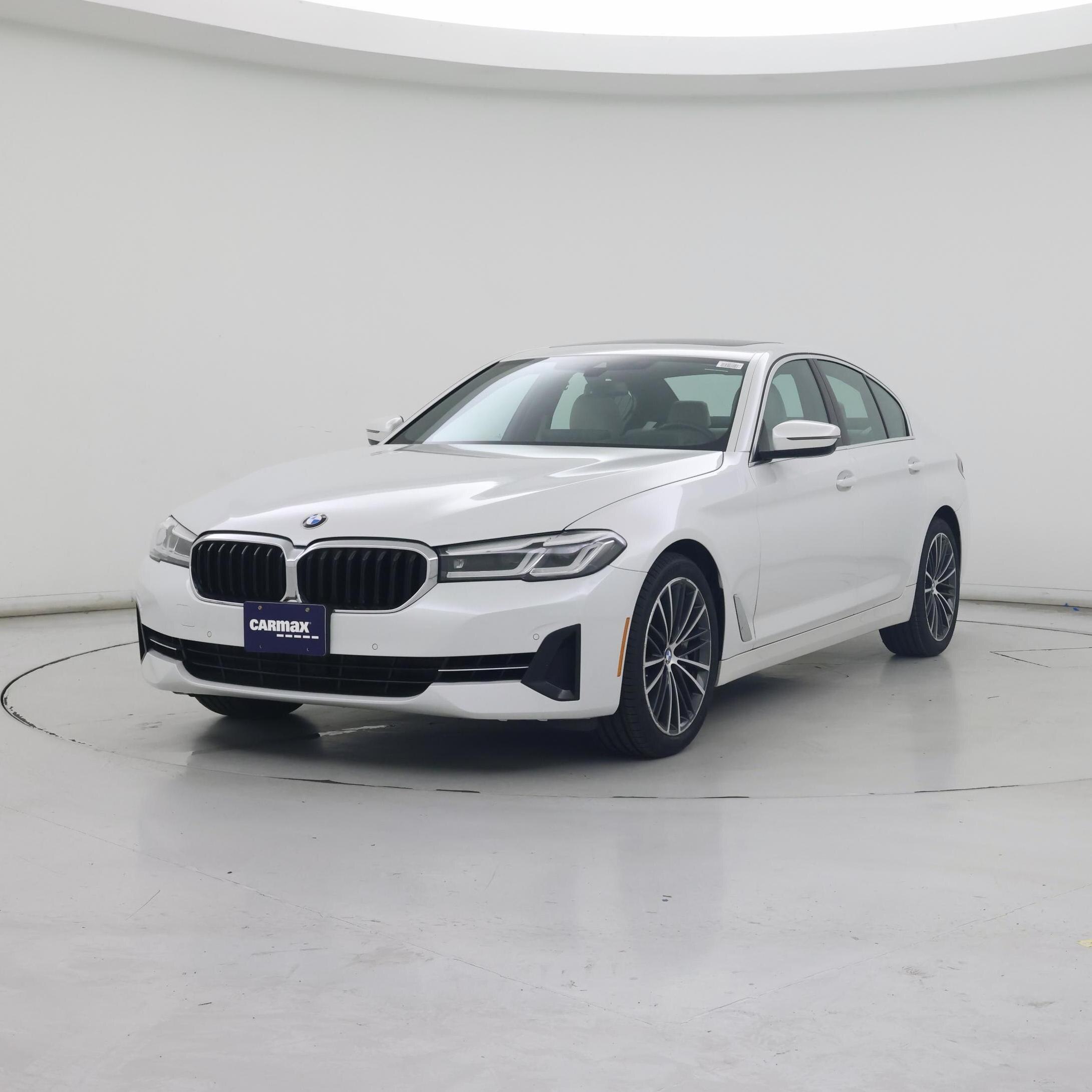 Thumbnail: 2023 BMW 5 Series - 4
