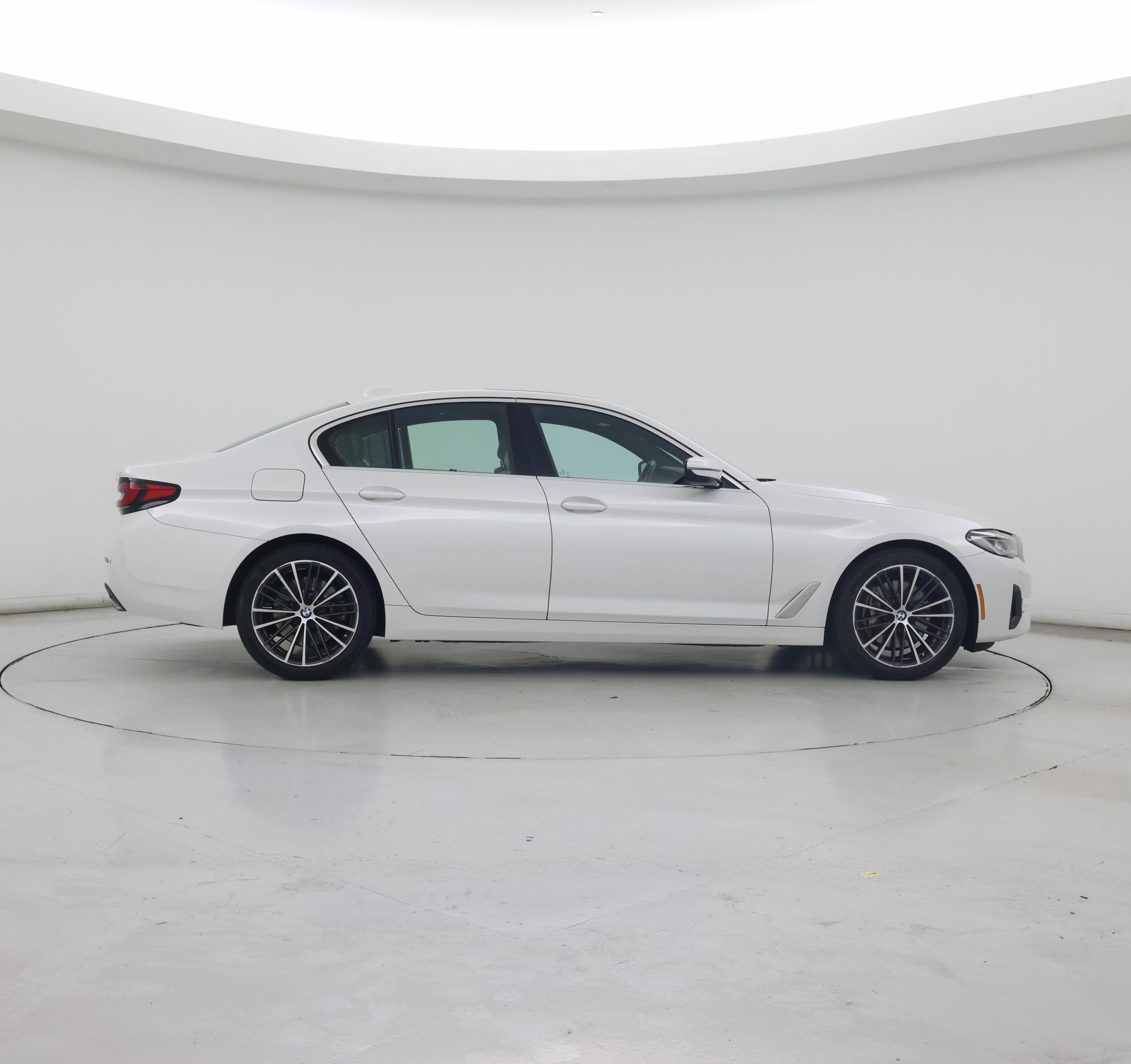 Thumbnail: 2023 BMW 5 Series - 7