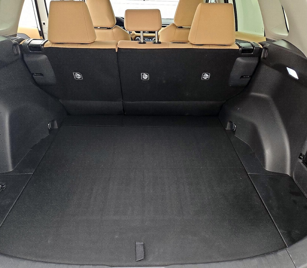 Trunk/Cargo (Seats Up)