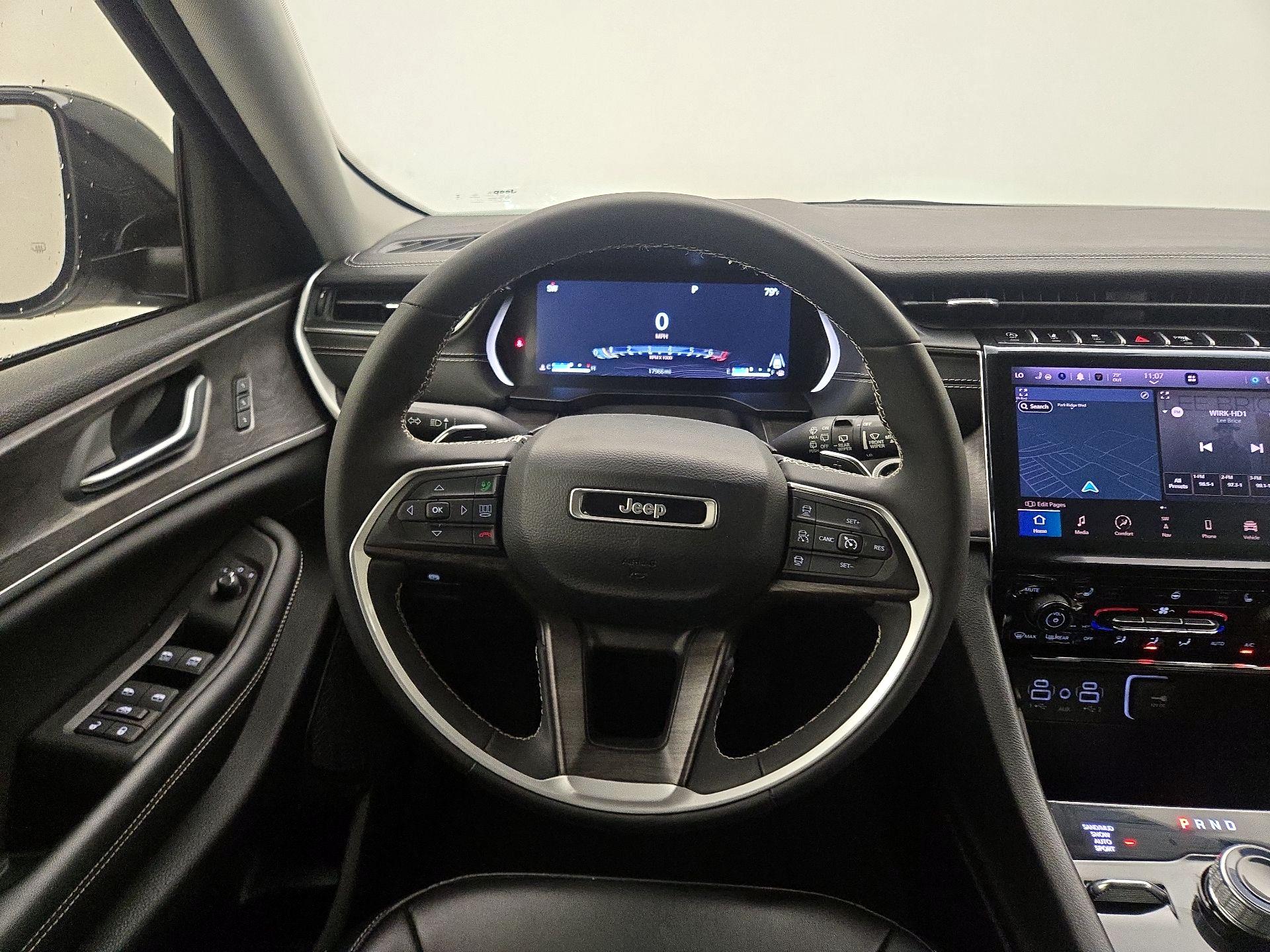 Thumbnail: 2023 Jeep Grand Cherokee - 10