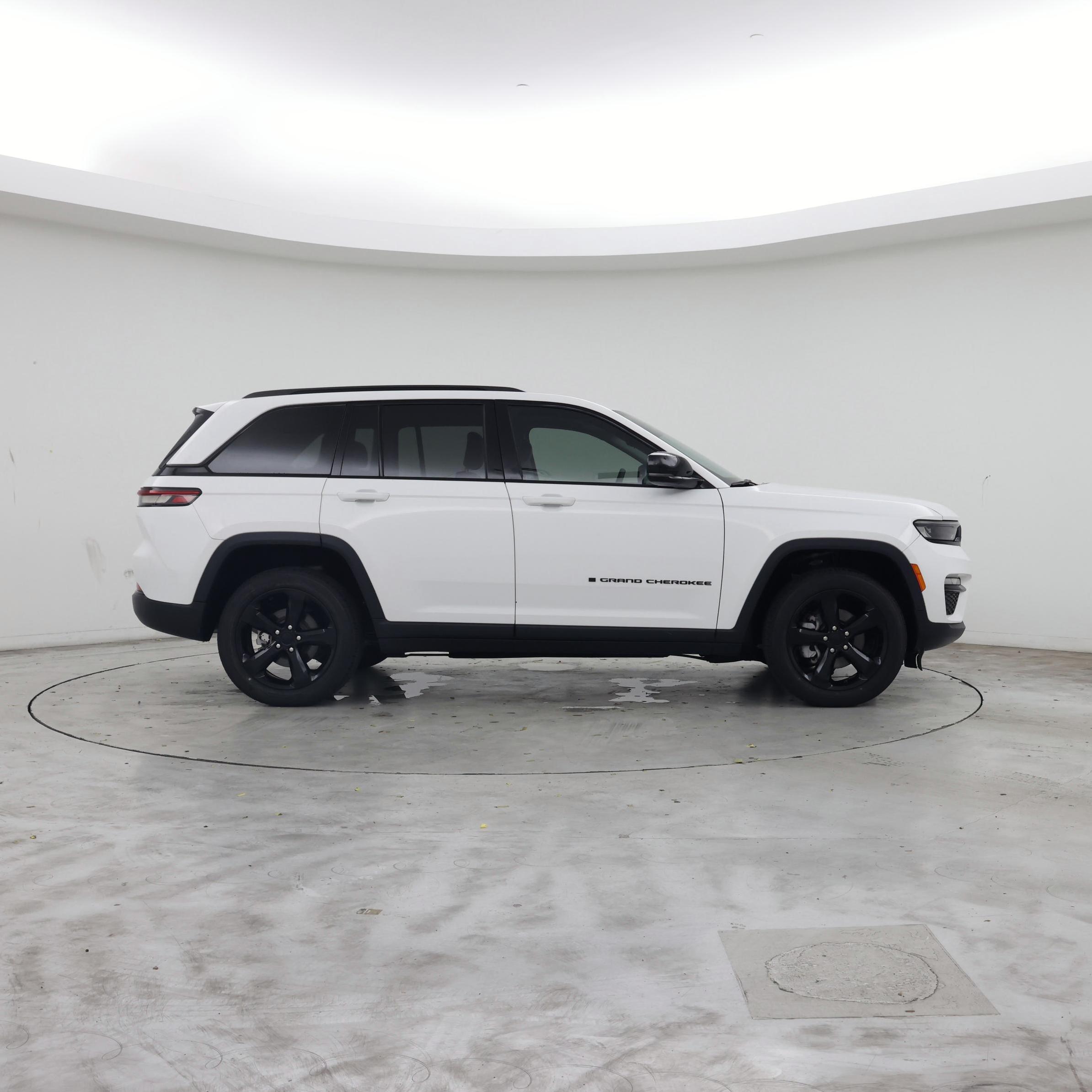 Thumbnail: 2023 Jeep Grand Cherokee - 7