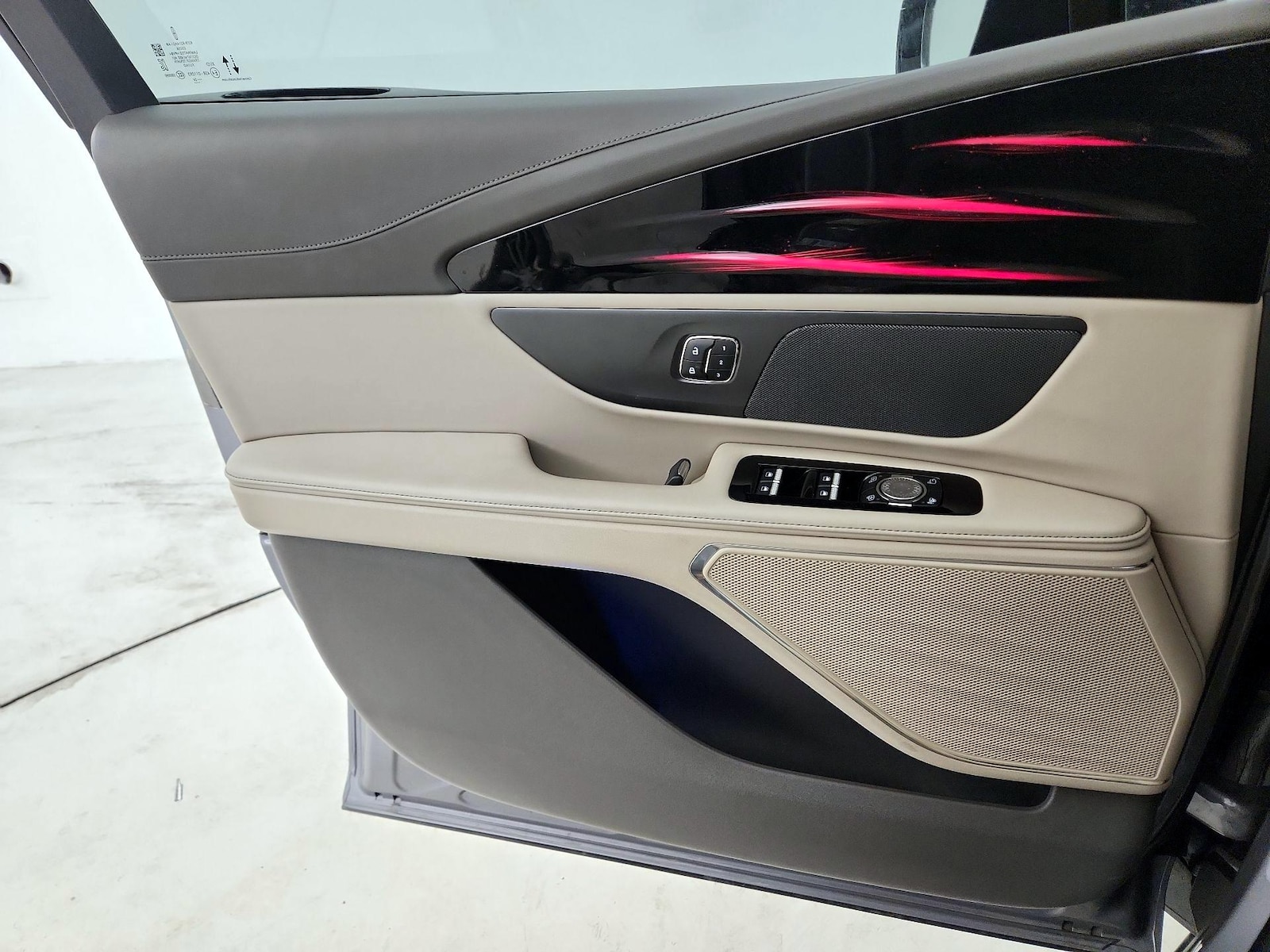 2024 Lincoln Nautilus Premiere - Photo 13