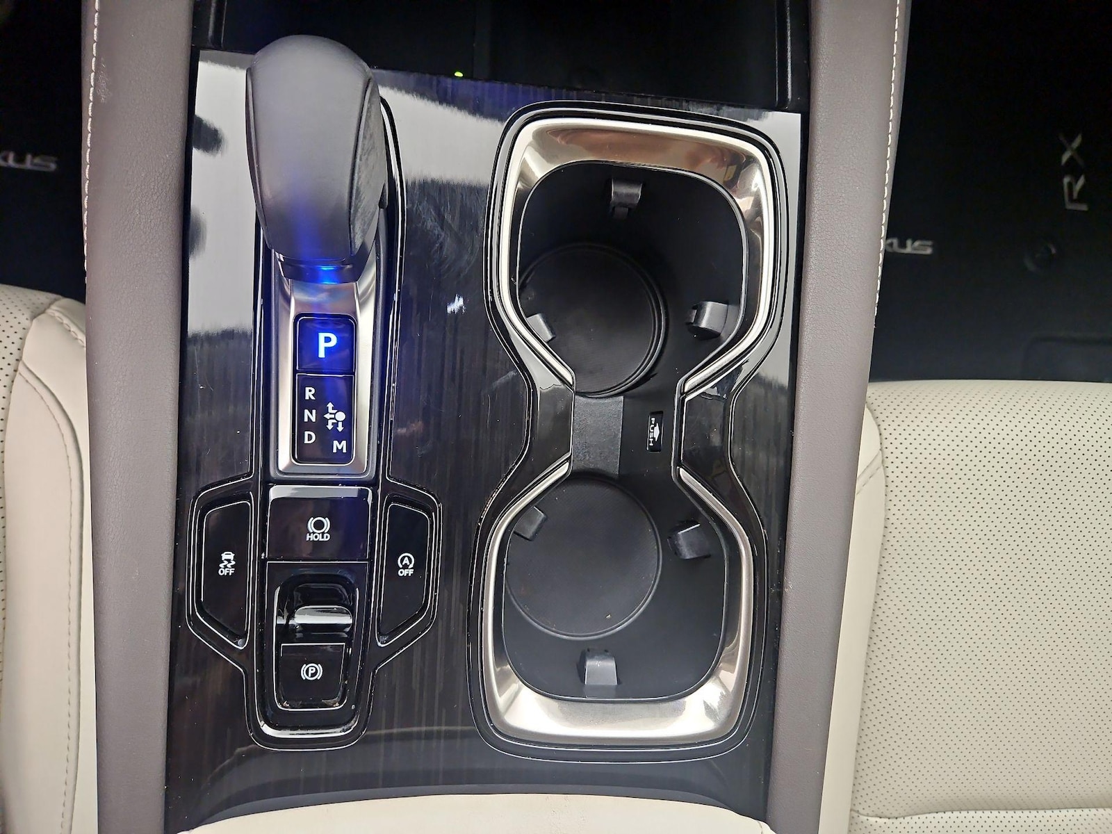 2024 Lexus RX 350 - Photo 18