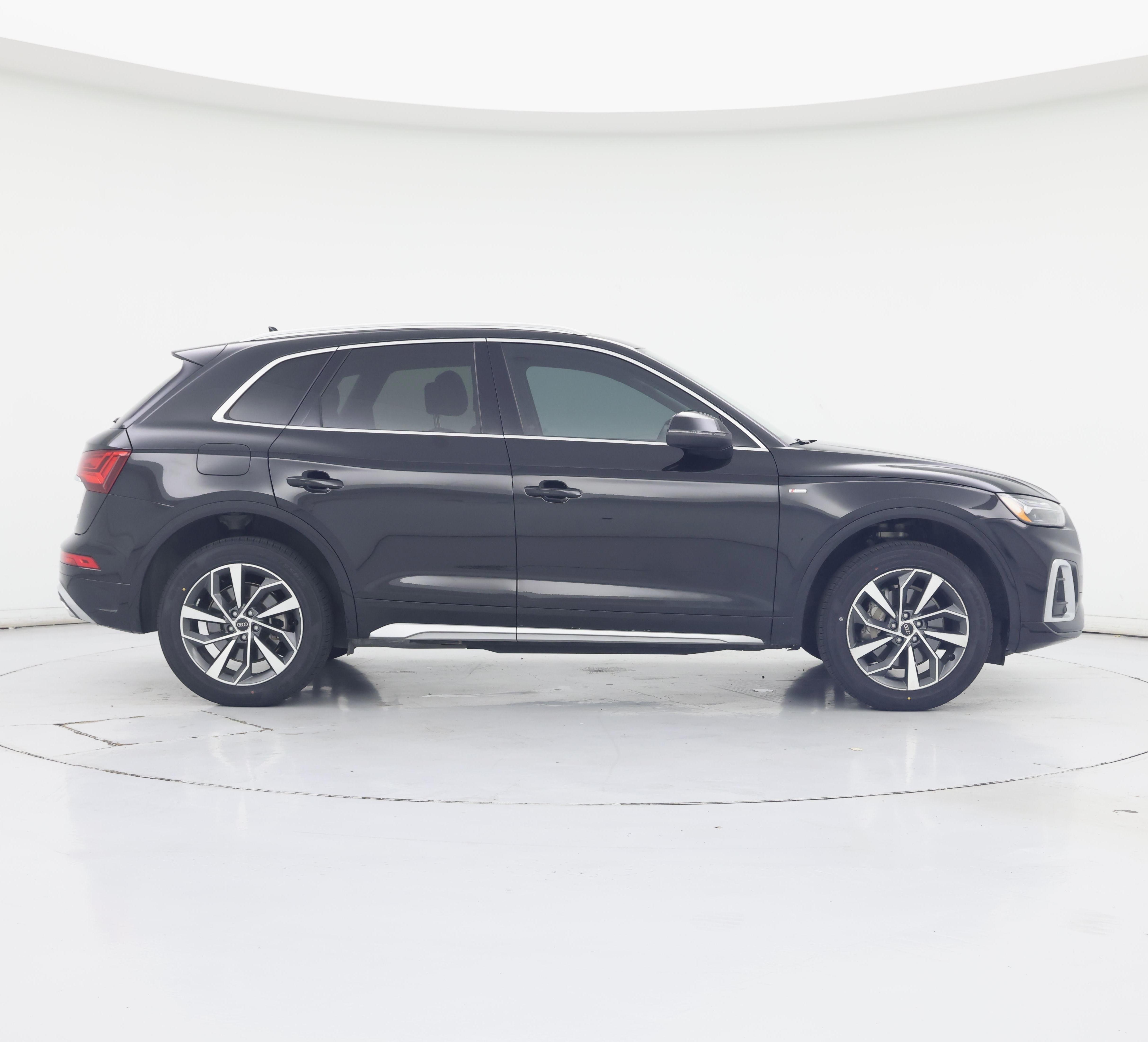 Thumbnail: 2023 Audi Q5 - 7