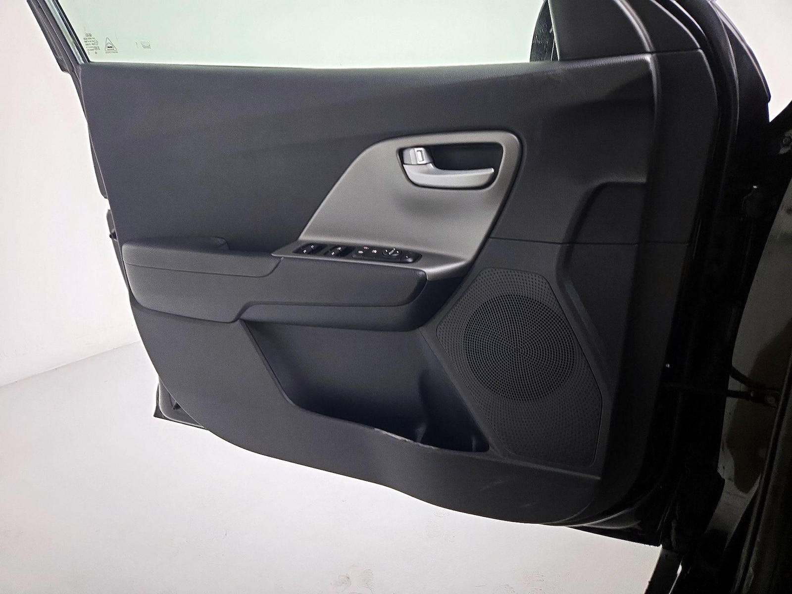 2020 Kia Niro LX - Photo 11