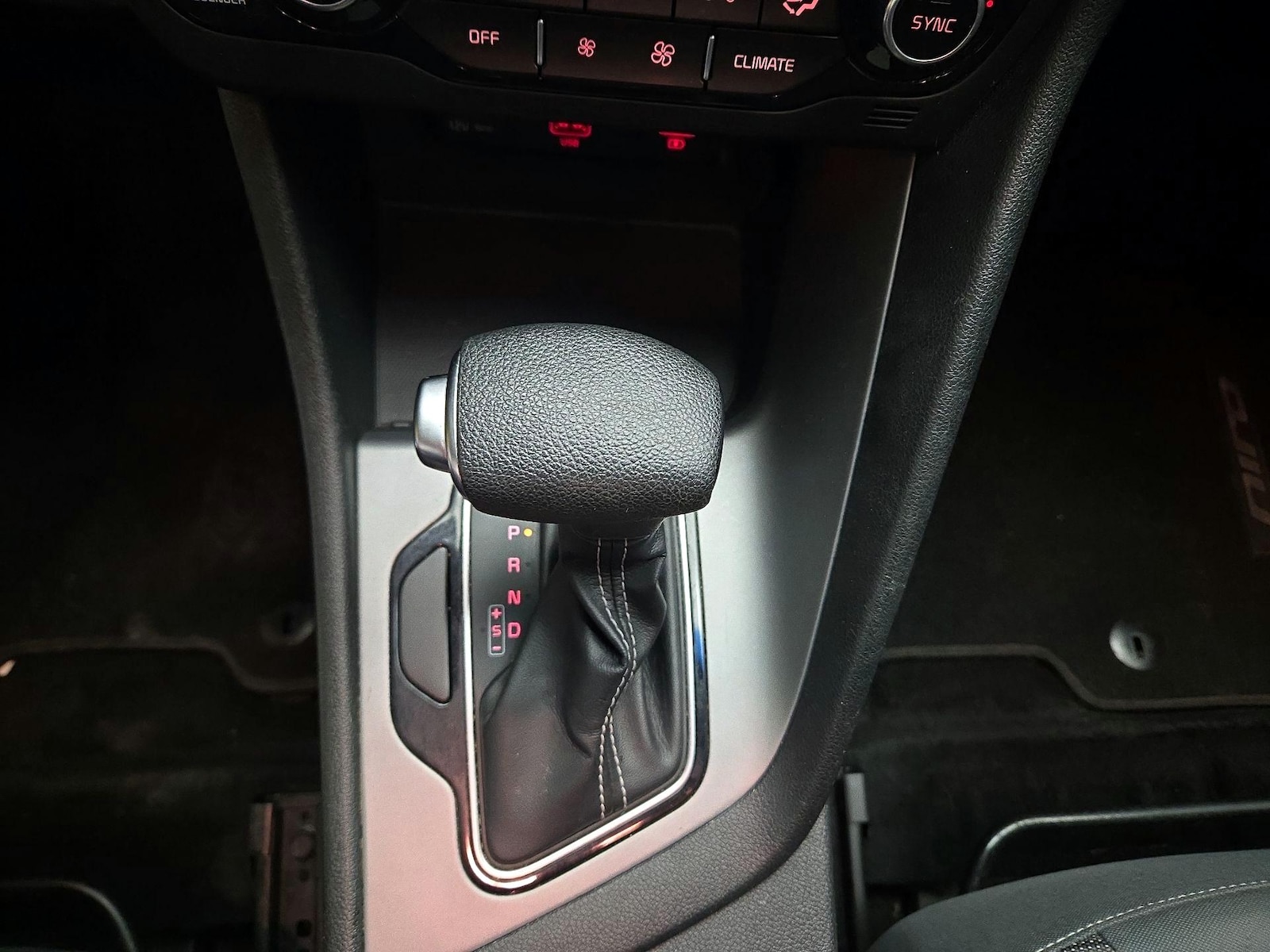 2020 Kia Niro LX - Photo 15