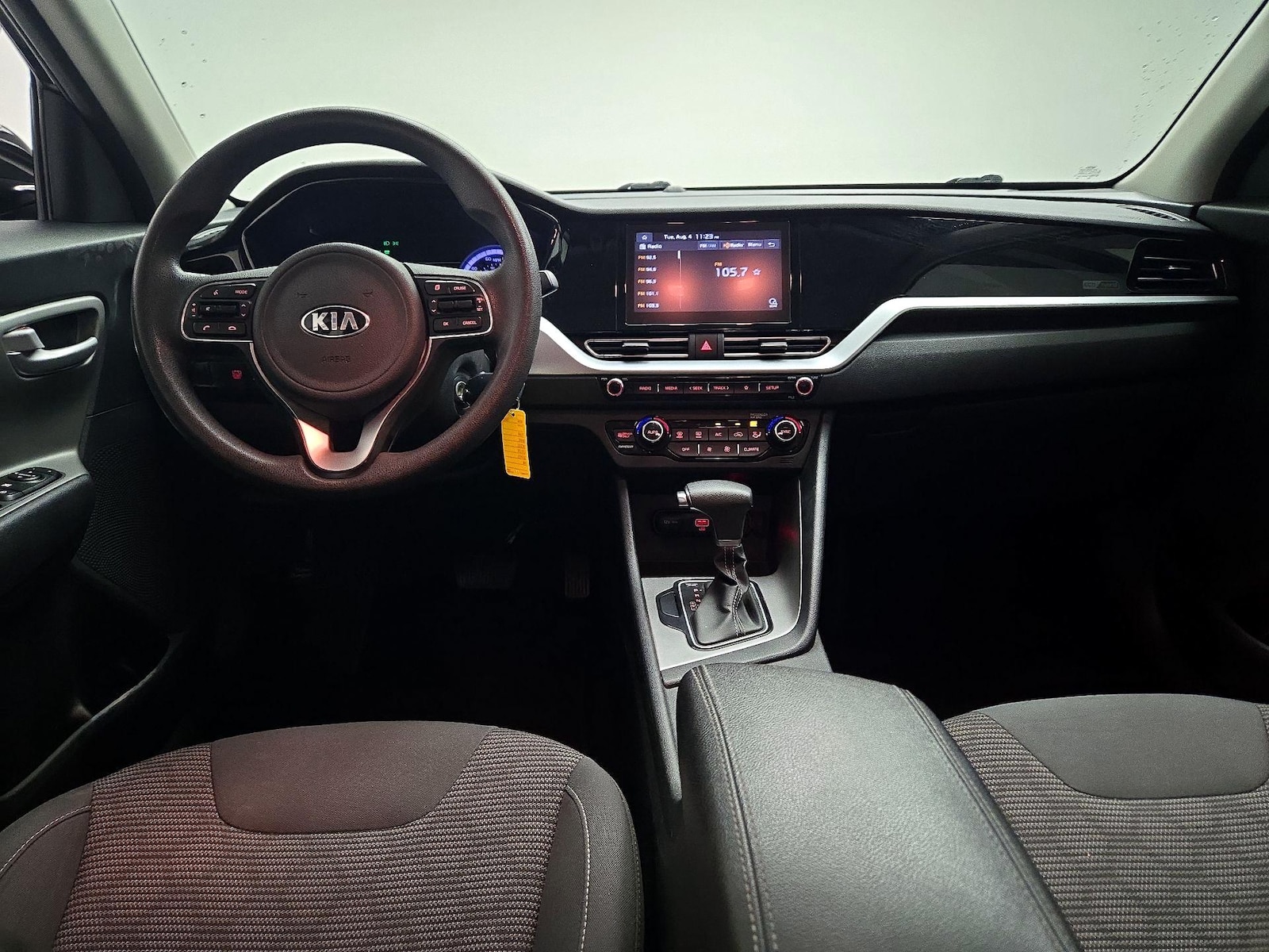 2020 Kia Niro LX - Photo 8