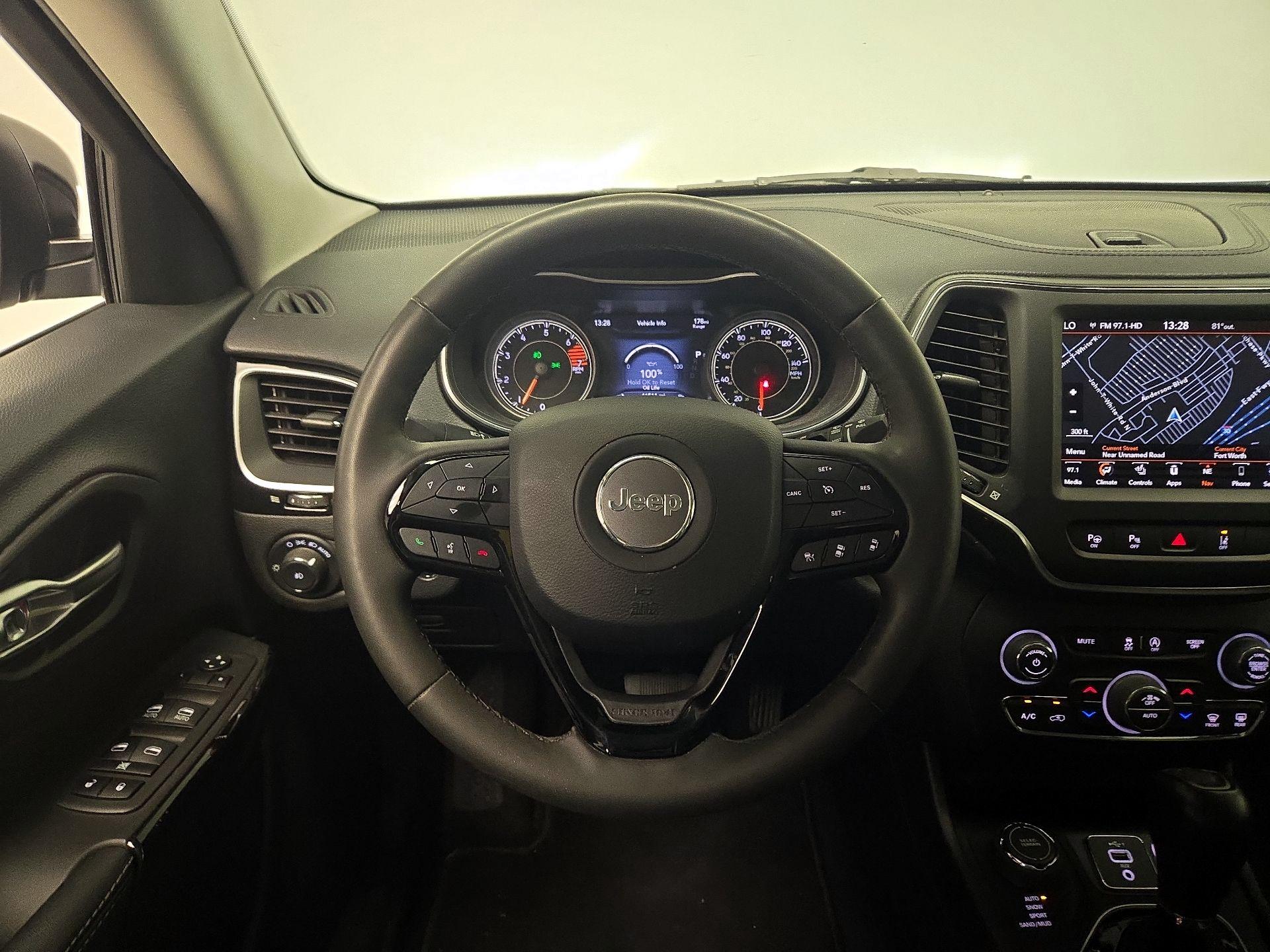 Thumbnail: 2023 Jeep Cherokee - 10
