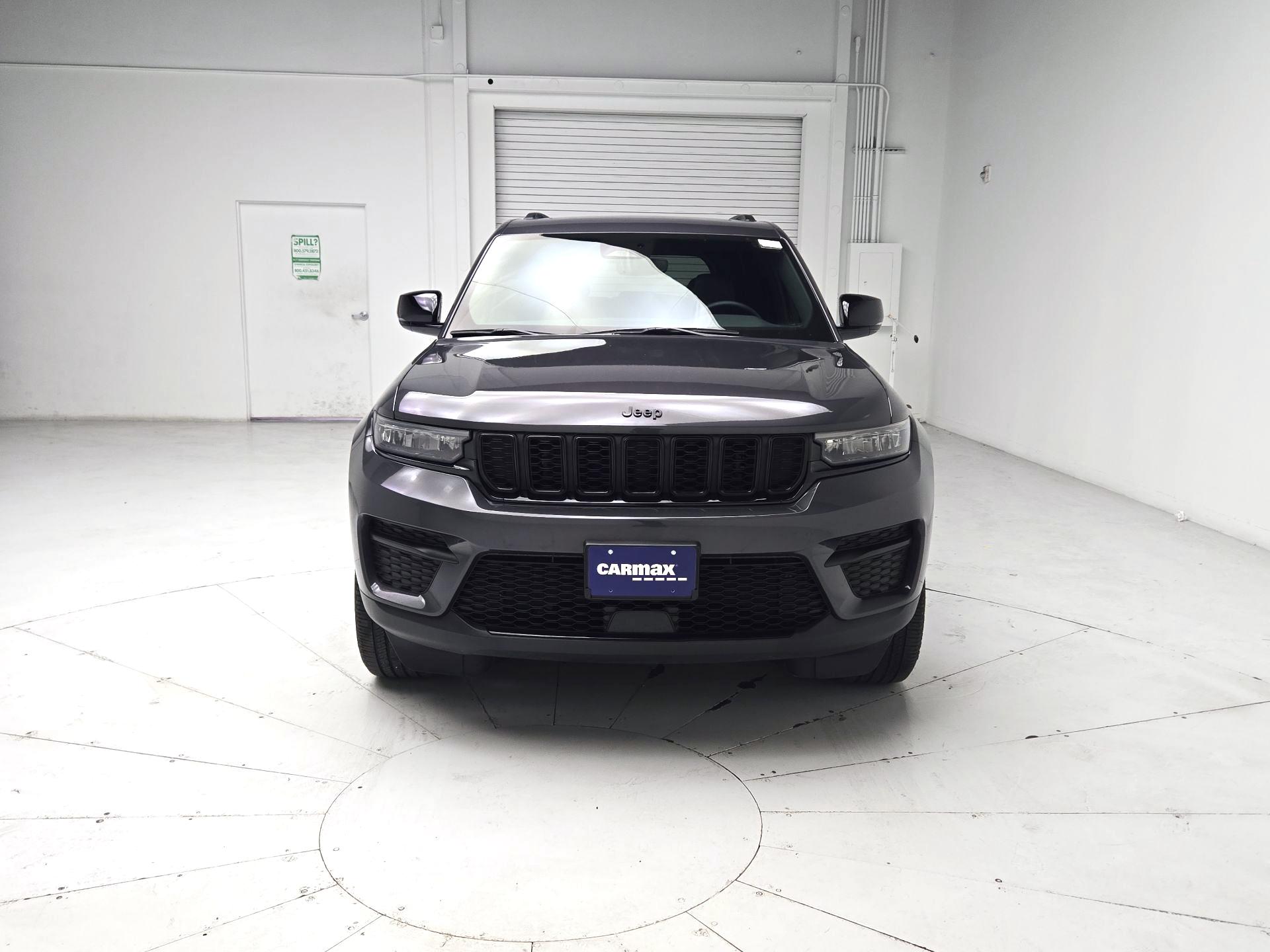 Thumbnail: 2023 Jeep Grand Cherokee - 2