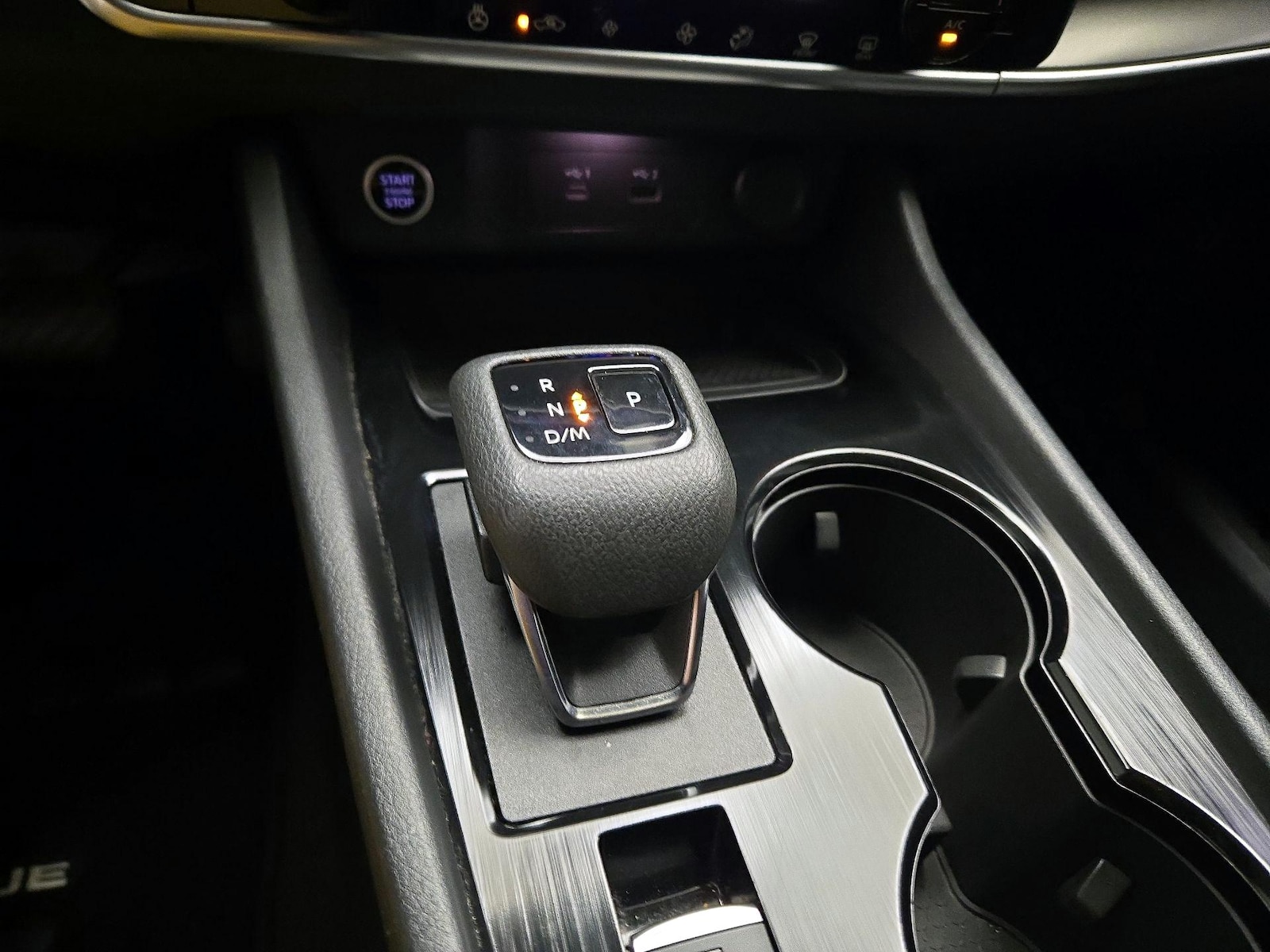 2022 Nissan Rogue SV - Photo 16