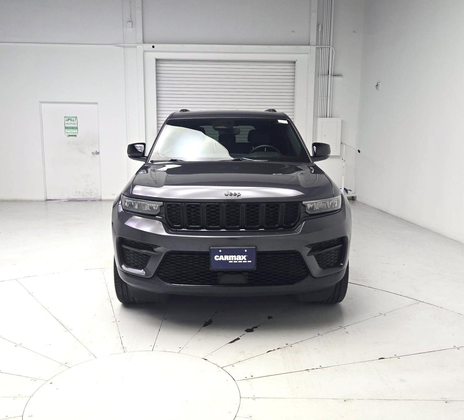 Thumbnail: 2023 Jeep Grand Cherokee - 2