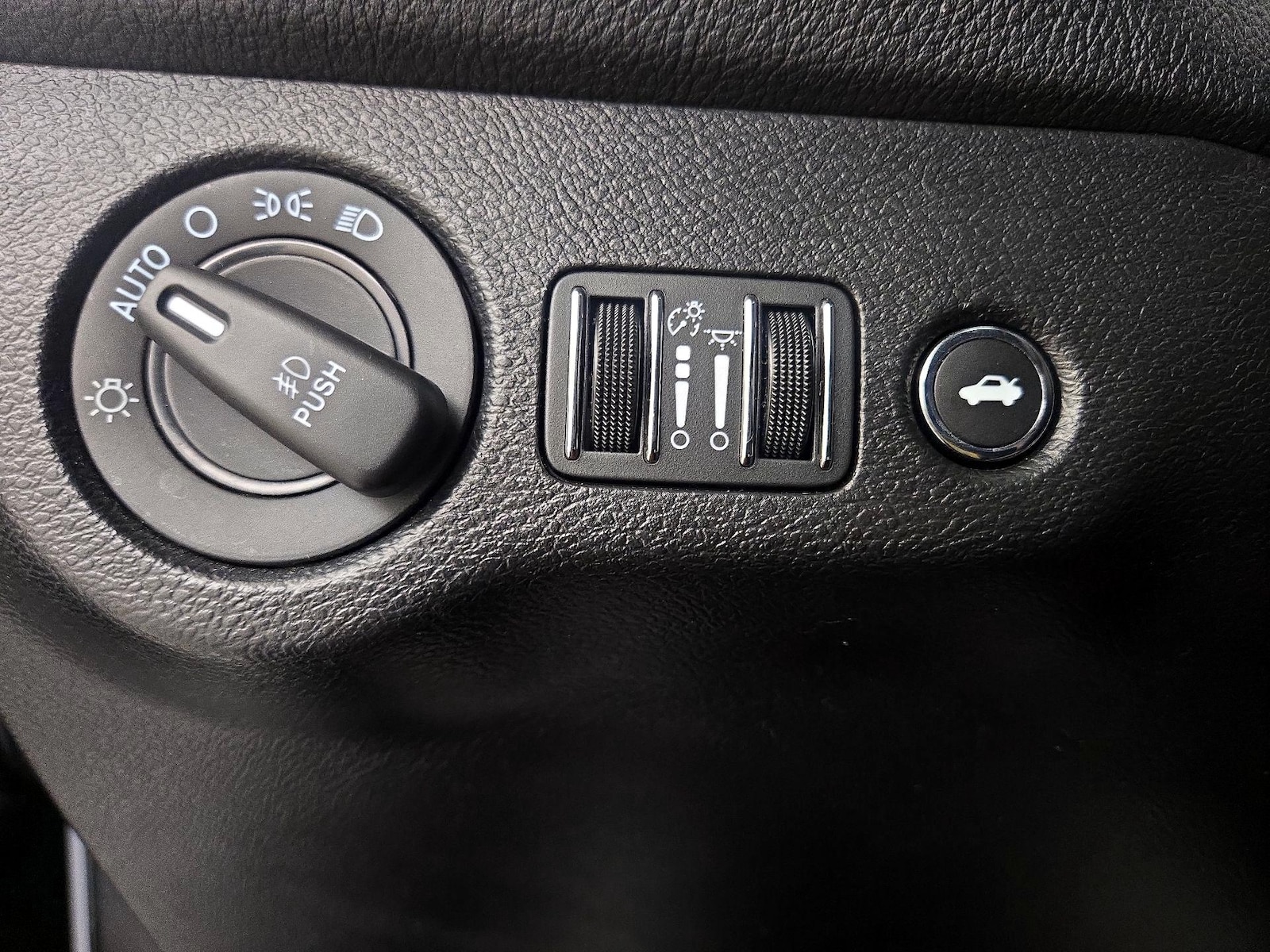 2020 Dodge Challenger R/T - Photo 14