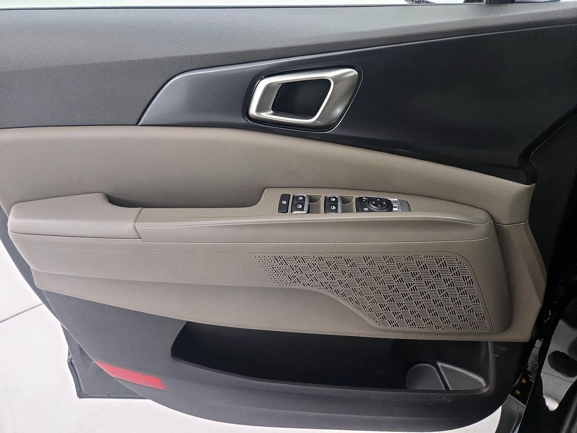 Thumbnail: 2025 Kia Carnival - 12