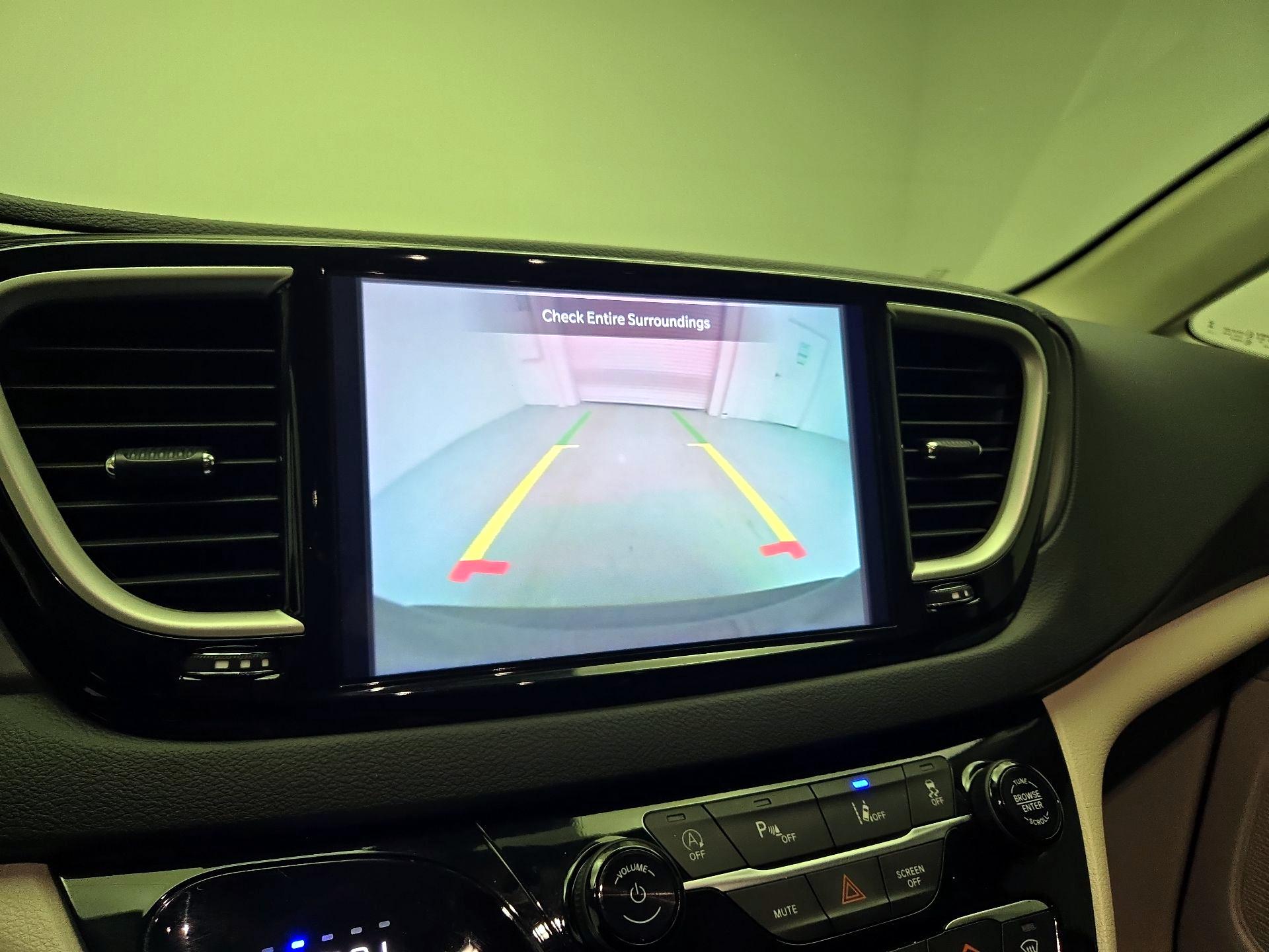 Thumbnail: 2024 Chrysler Pacifica - 12