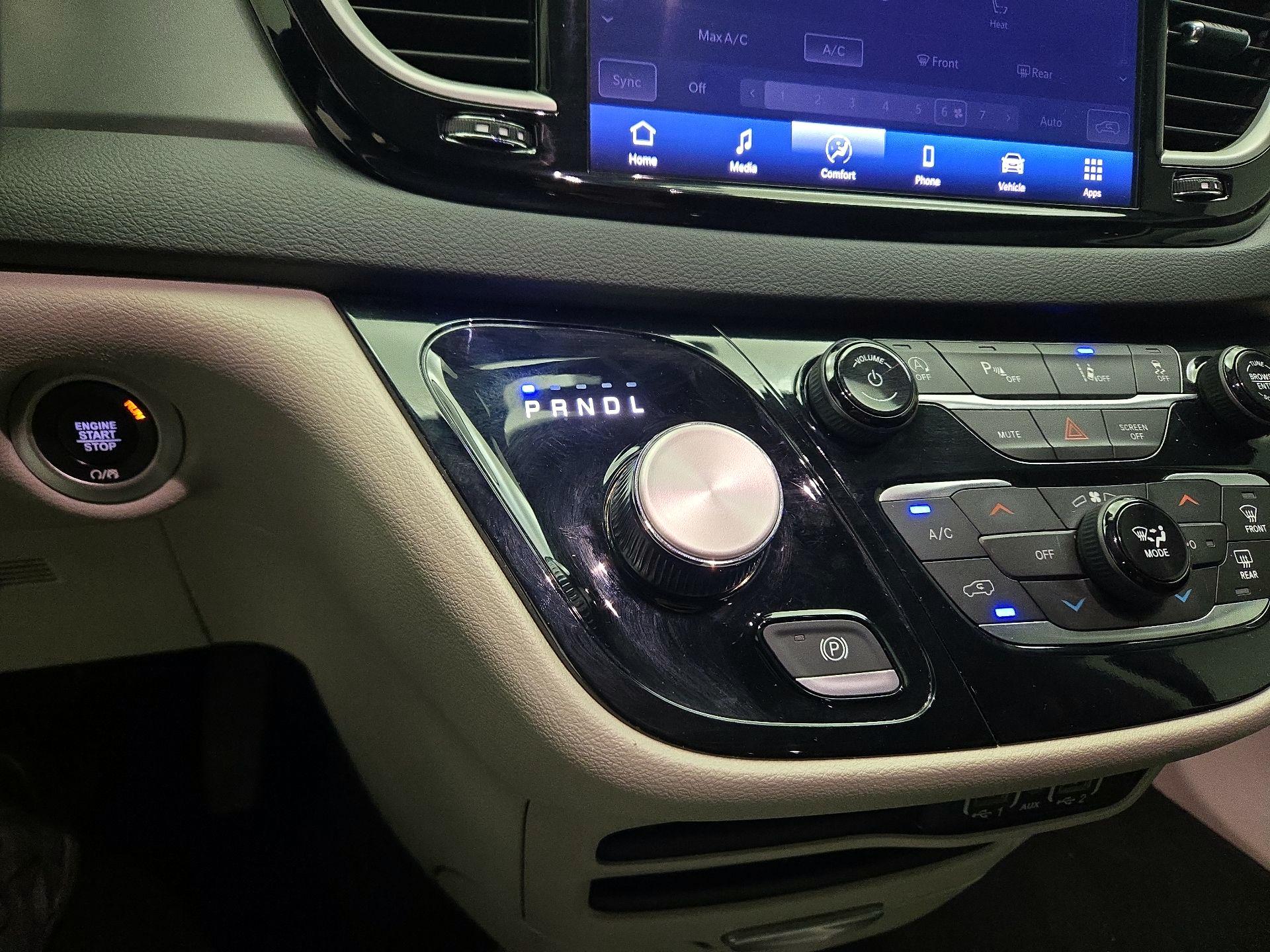 Thumbnail: 2024 Chrysler Pacifica - 15