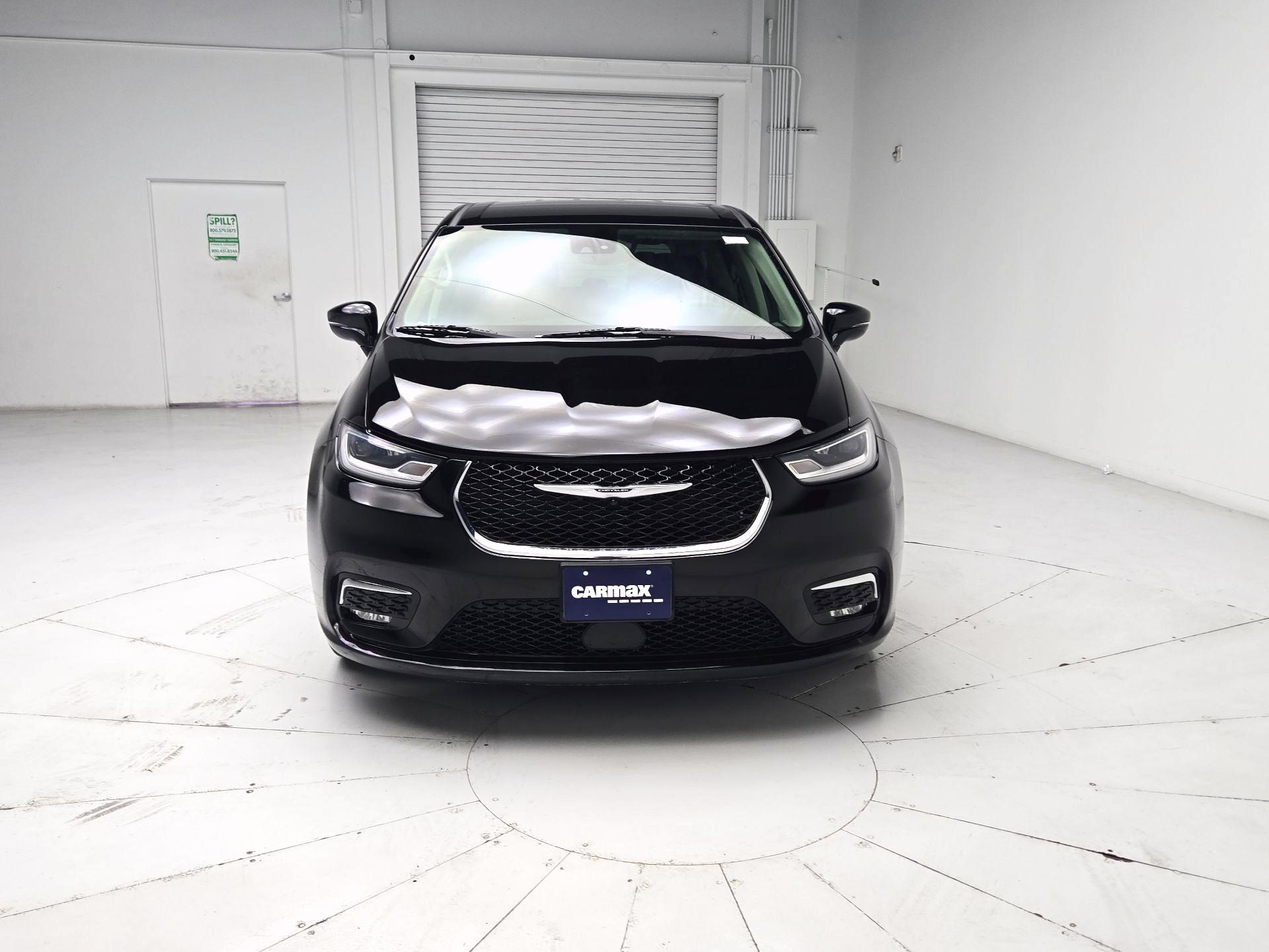 Thumbnail: 2024 Chrysler Pacifica - 2