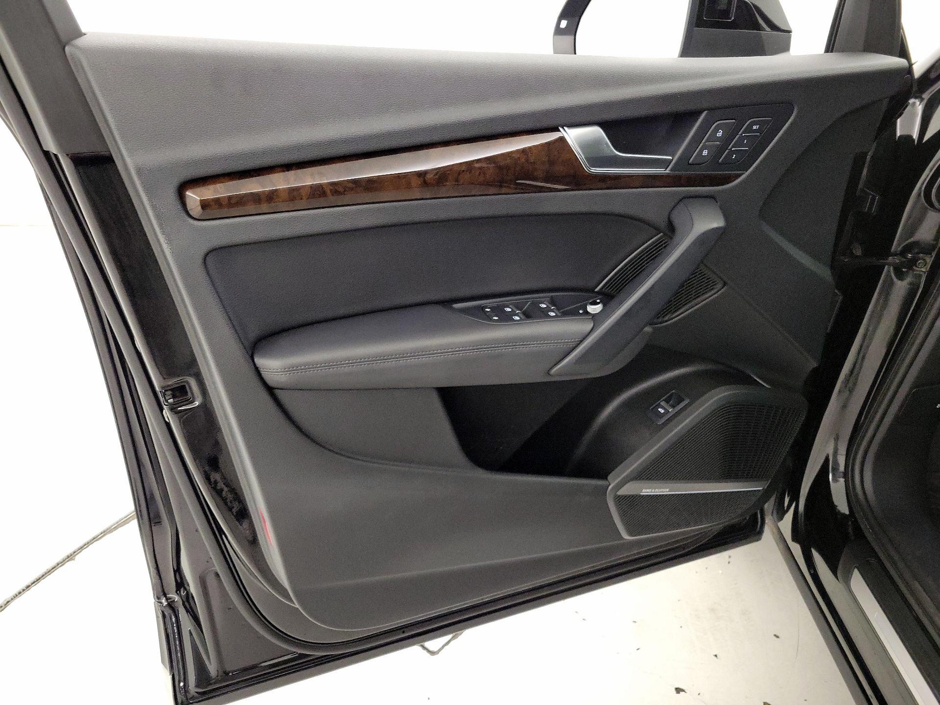 Thumbnail: 2019 Audi Q5 - 12