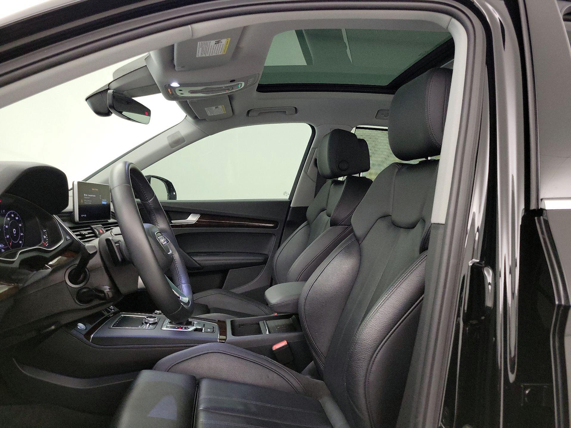 Thumbnail: 2019 Audi Q5 - 19