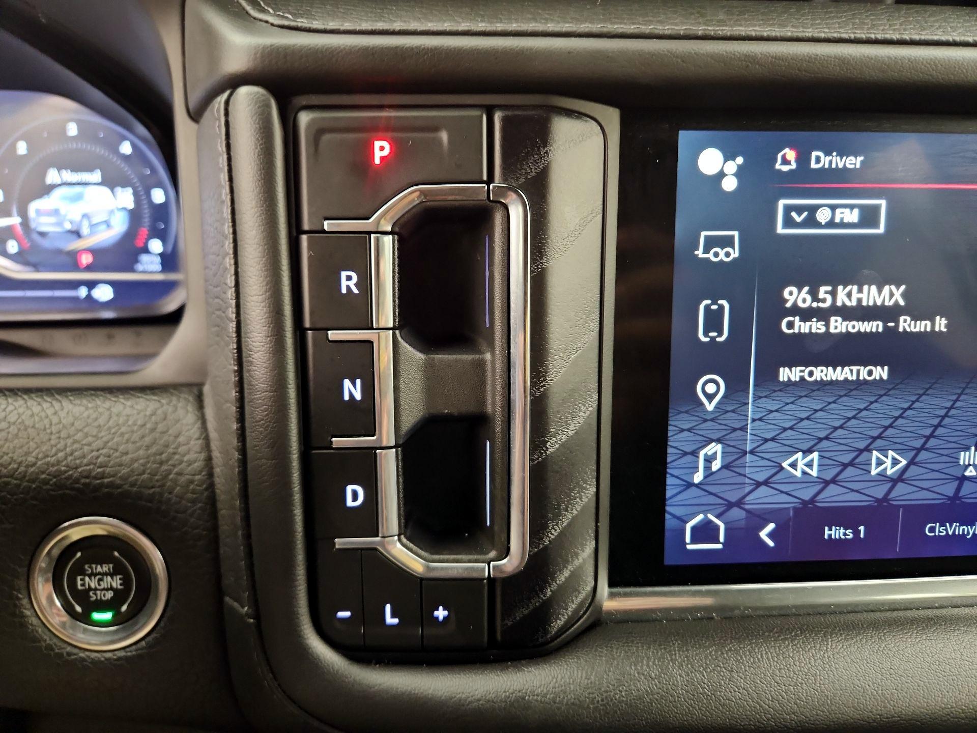 Thumbnail: 2023 GMC Yukon - 17