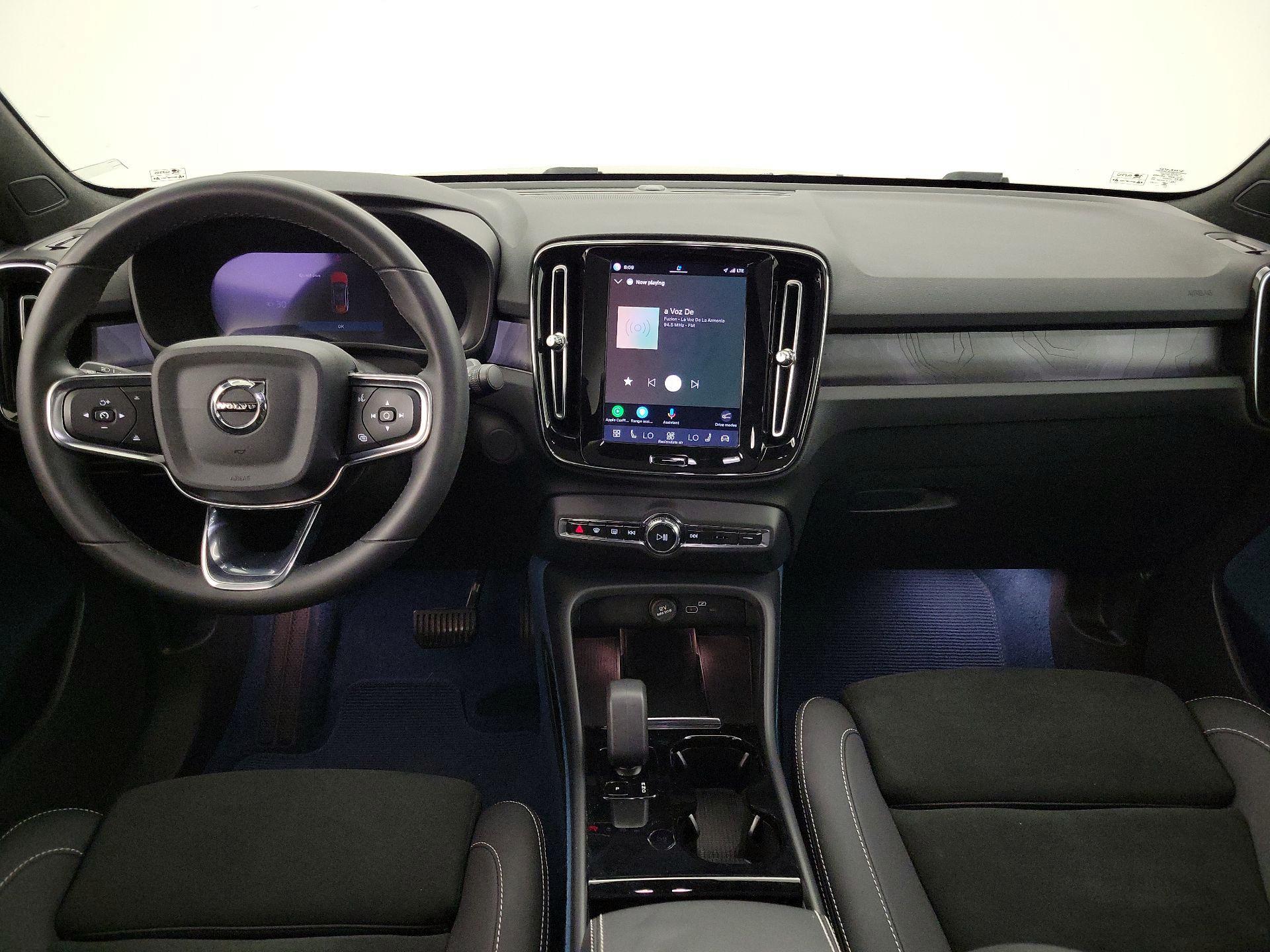 Thumbnail: 2023 Volvo C40 - 9