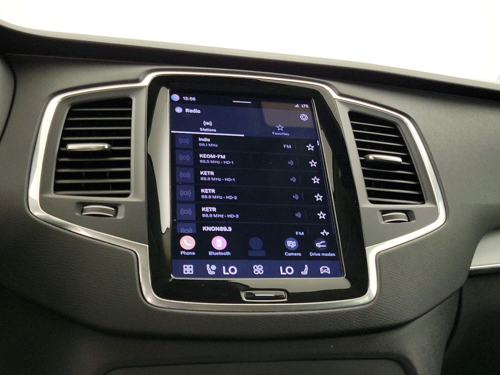 2023 Volvo XC90 Core - Photo 16
