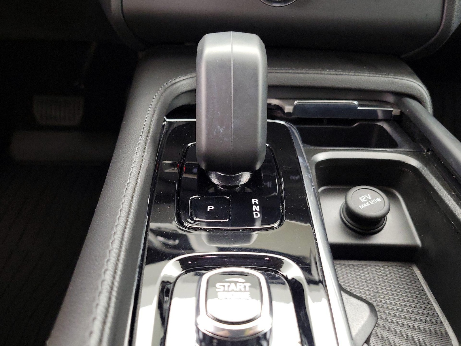 2023 Volvo XC90 Core - Photo 18