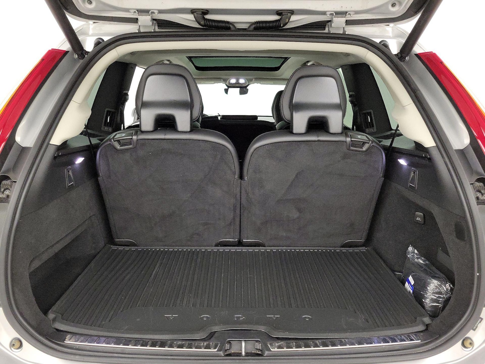 2023 Volvo XC90 Core - Photo 22