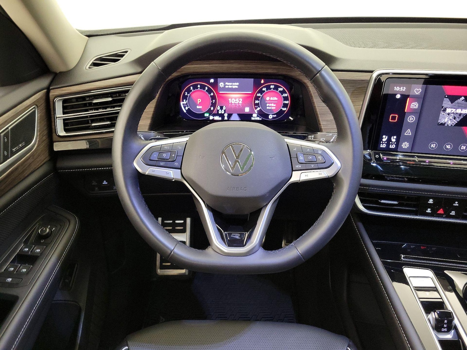 2026 Volkswagen Atlas SEL Premium R-Line - Photo 11