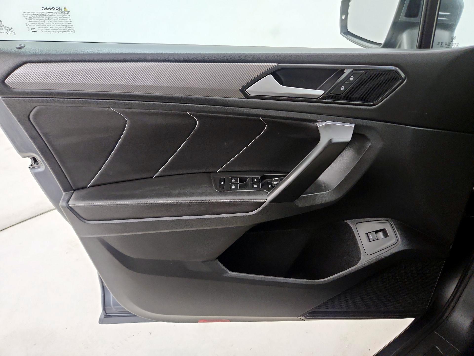 Thumbnail: 2023 Volkswagen Tiguan - 12