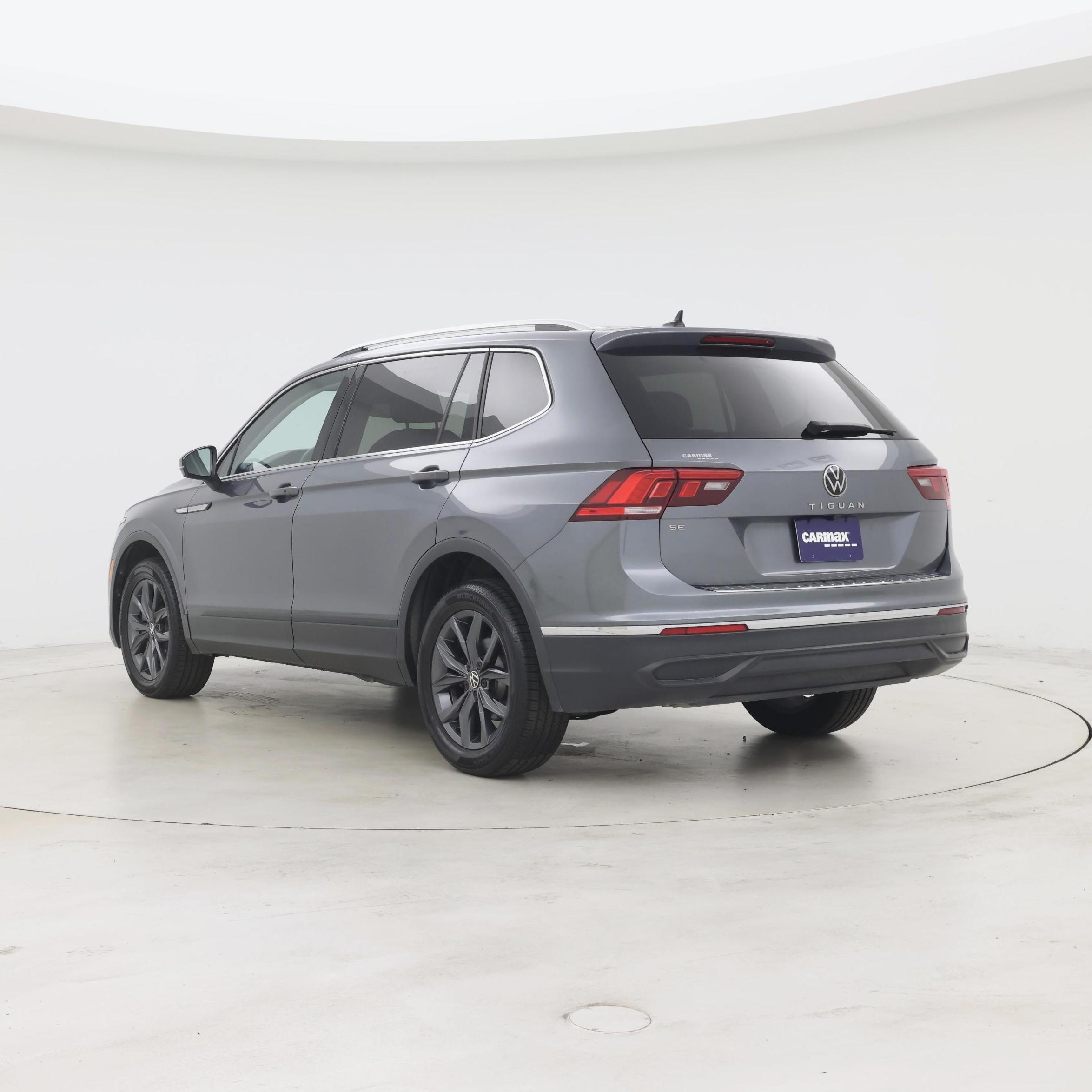 Thumbnail: 2023 Volkswagen Tiguan - 2
