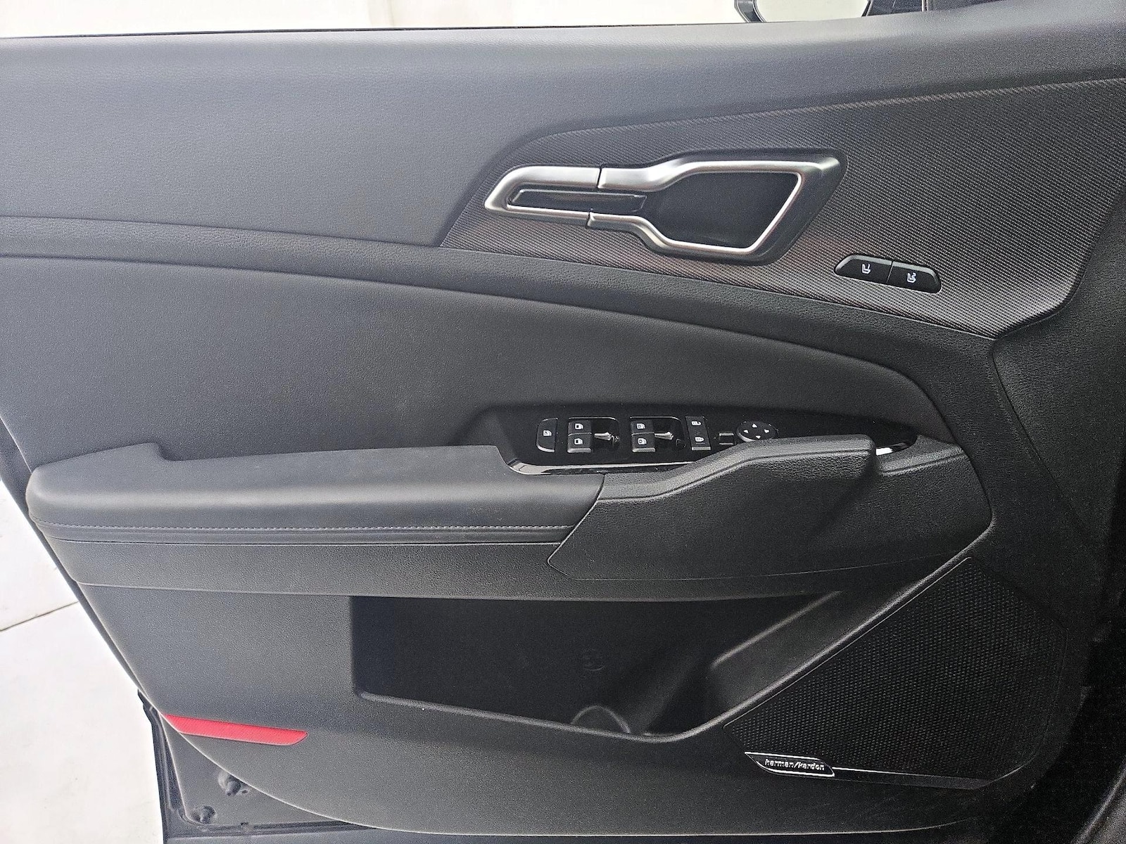 2024 Kia Sportage SX - Photo 13
