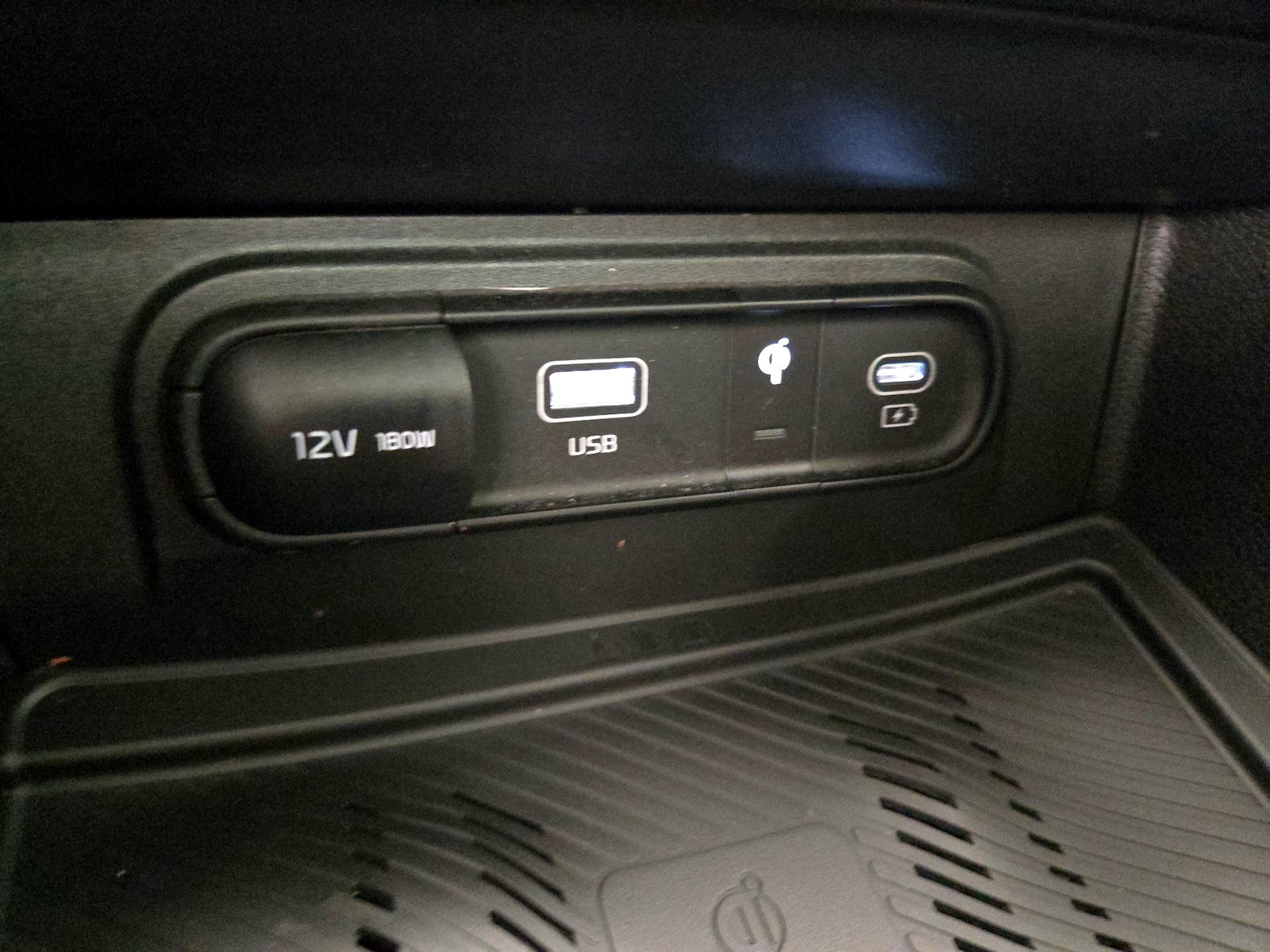 2024 Kia Sportage SX - Photo 20