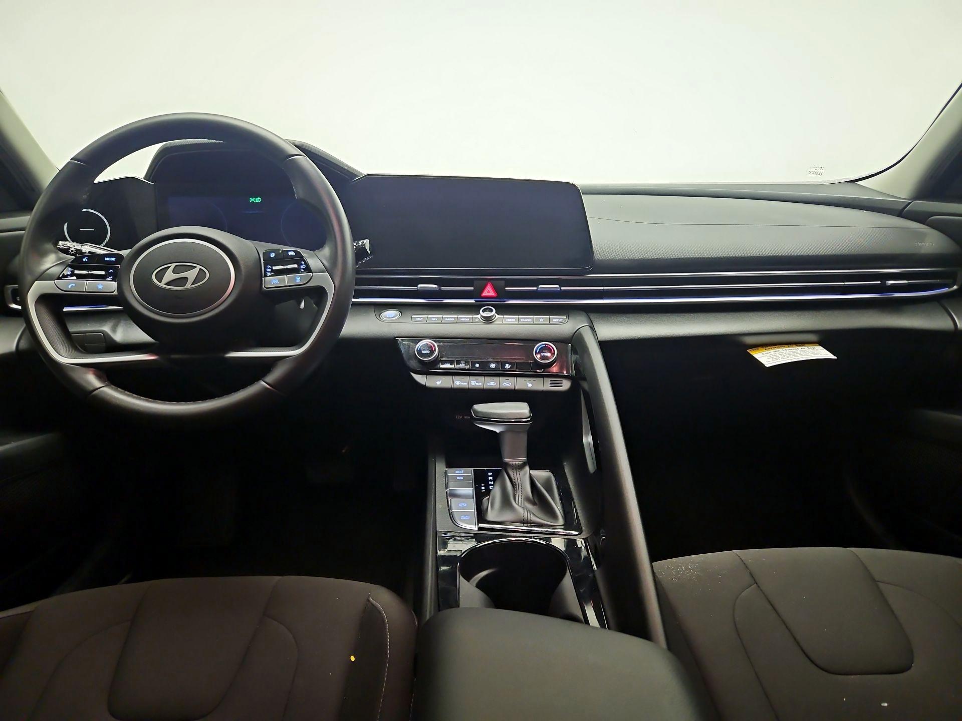 Thumbnail: 2025 Hyundai Elantra - 9